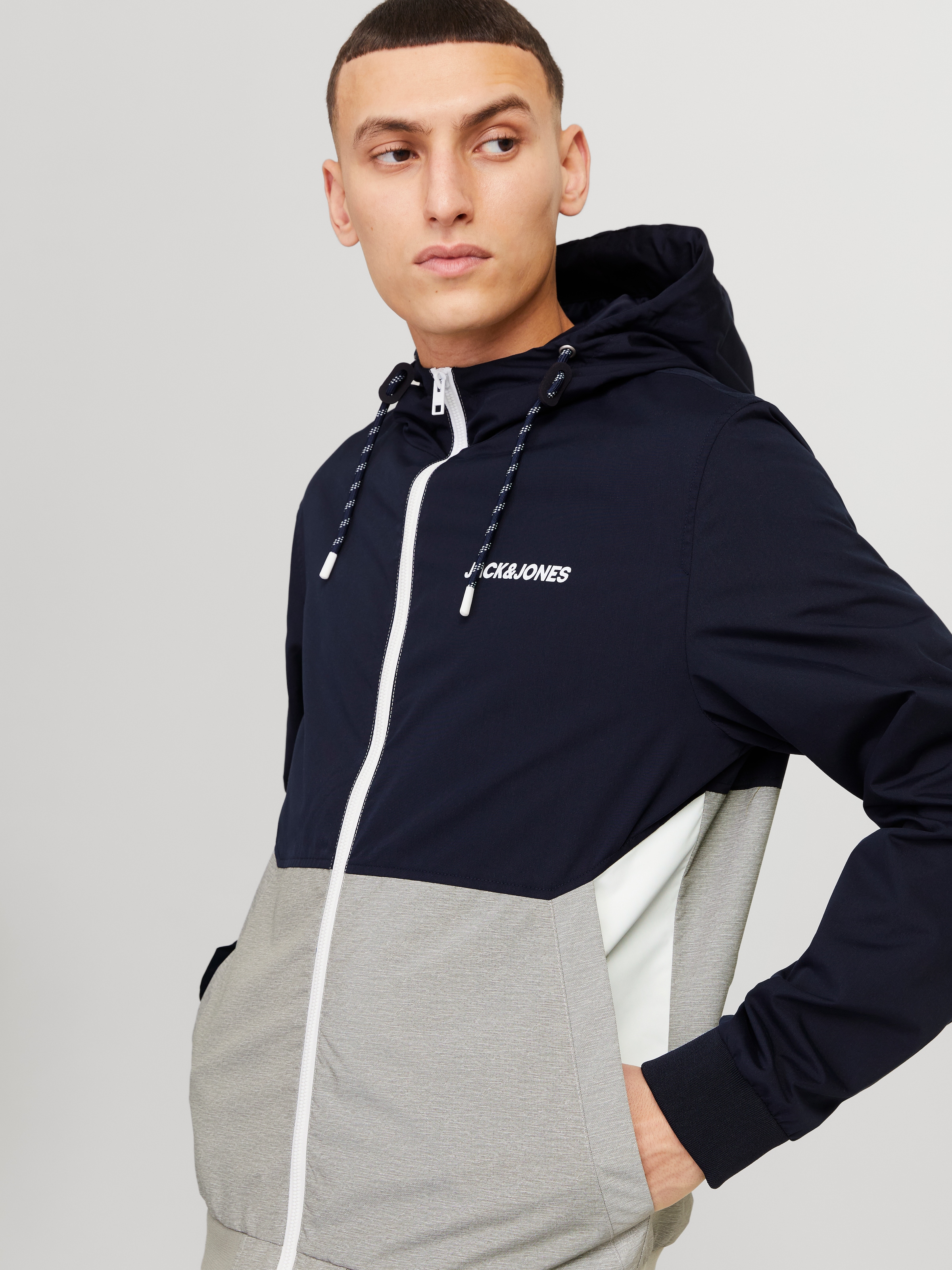 Jack & Jones Blouson »JJERUSH HOOD BOMBER NOOS«, mit Kapuze, mit Logo Schriftzug