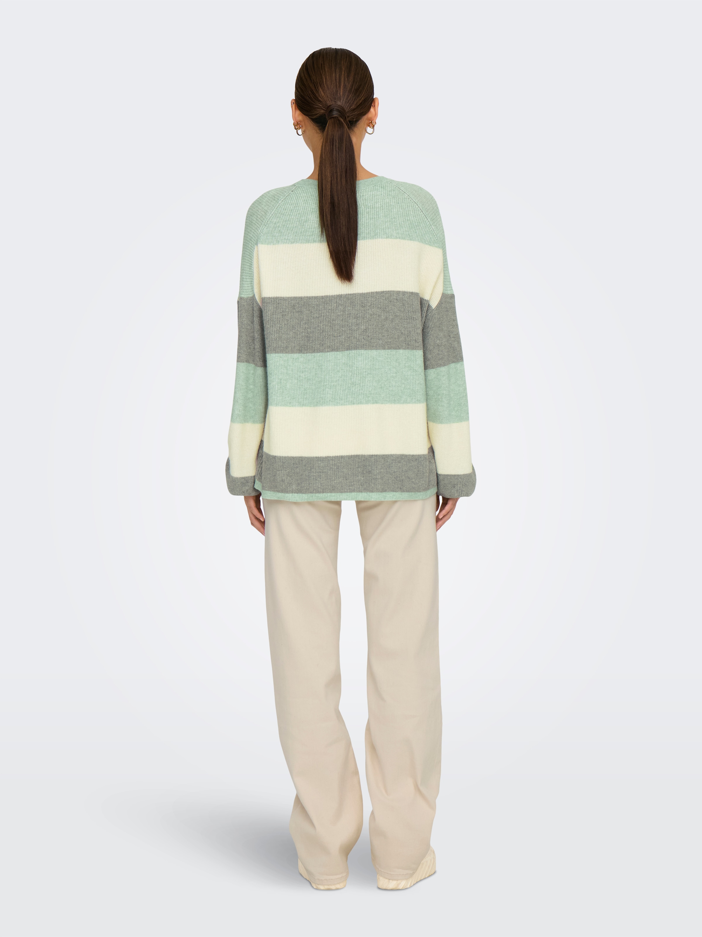 ONLY Strickpullover »ONLATIA L/S STRIPE PULLOVER KNT NOOS«, mit dem auffälligen Streifenmuster