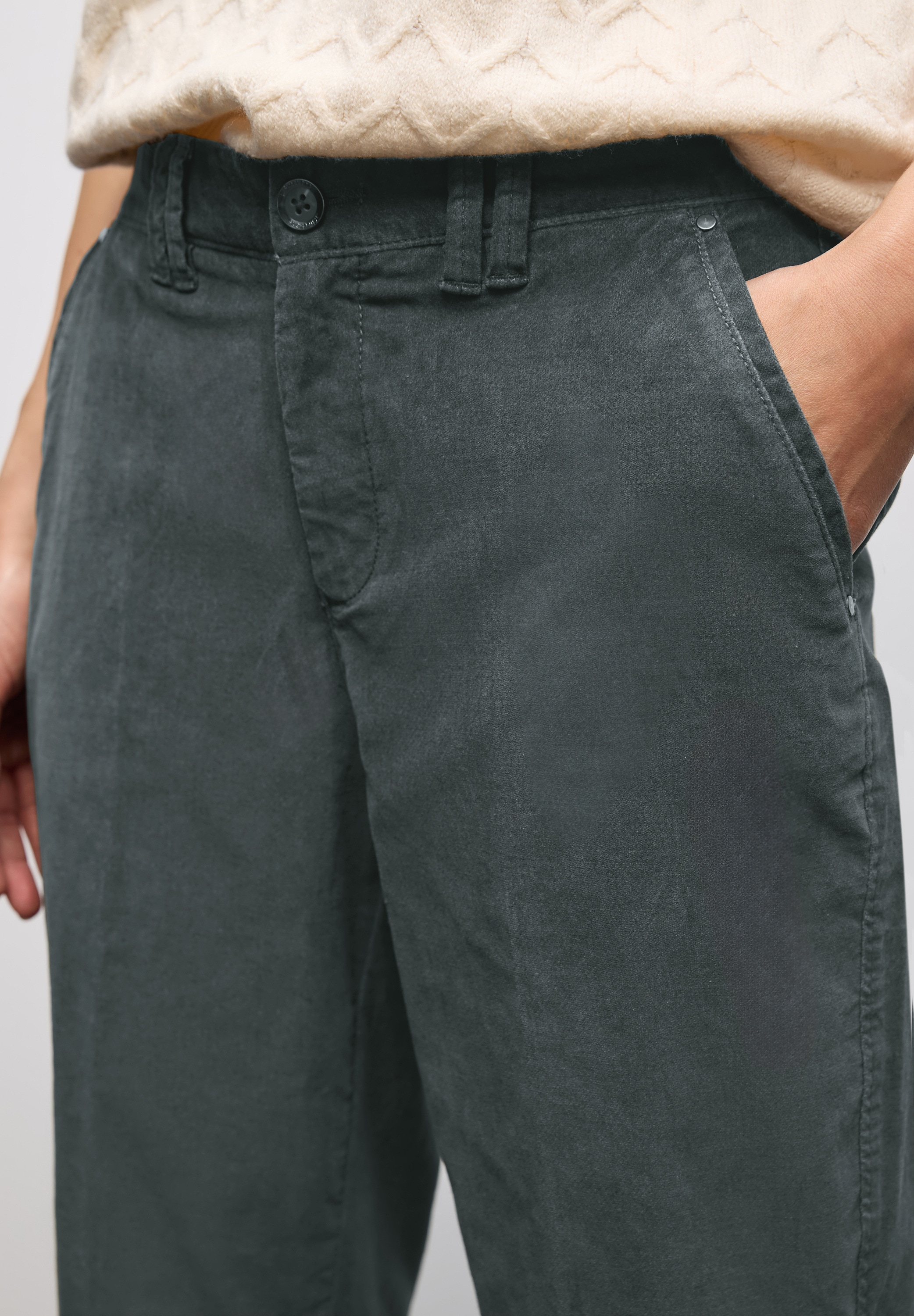 STREET ONE Chinohose »Velvet«  mit Taschen