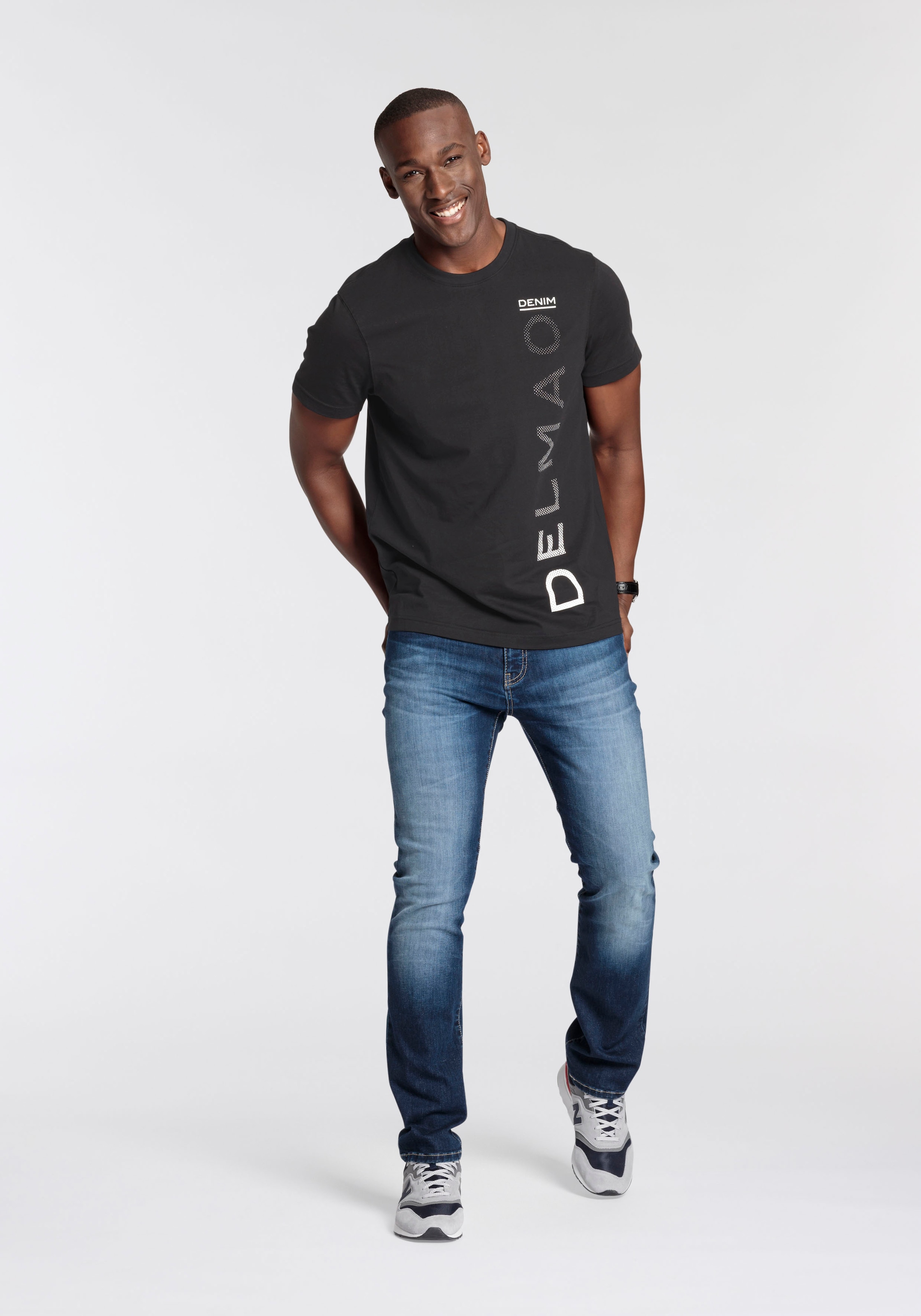 DELMAO T-Shirt, Kurzarm, lässiger Print, Rundhalsausschnitt, aus Baumwolle
