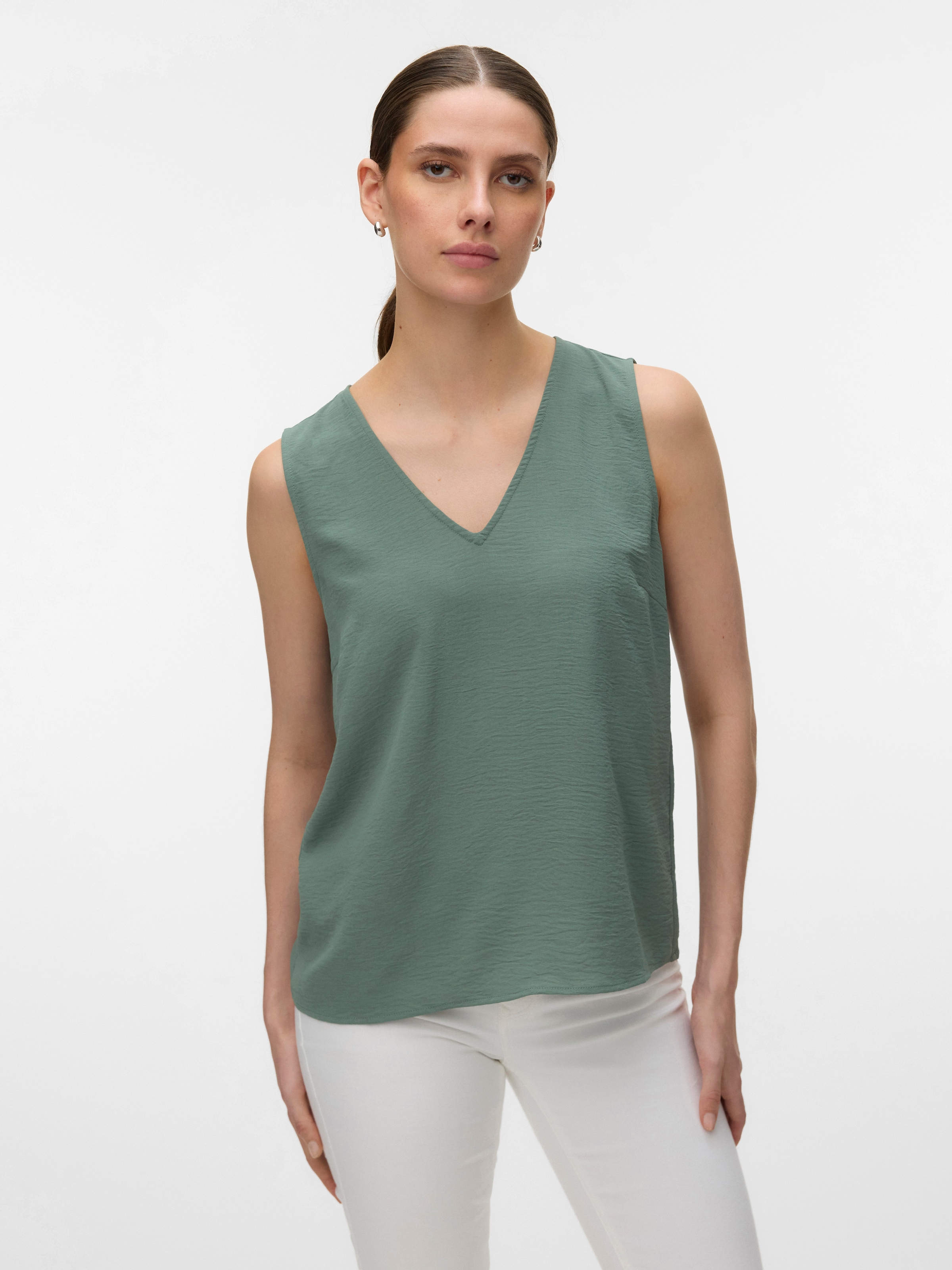 Vero Moda Shirttop »VMALVA S/L V-NECK TOP WVN NOOS« Kunstfaser, regular fit