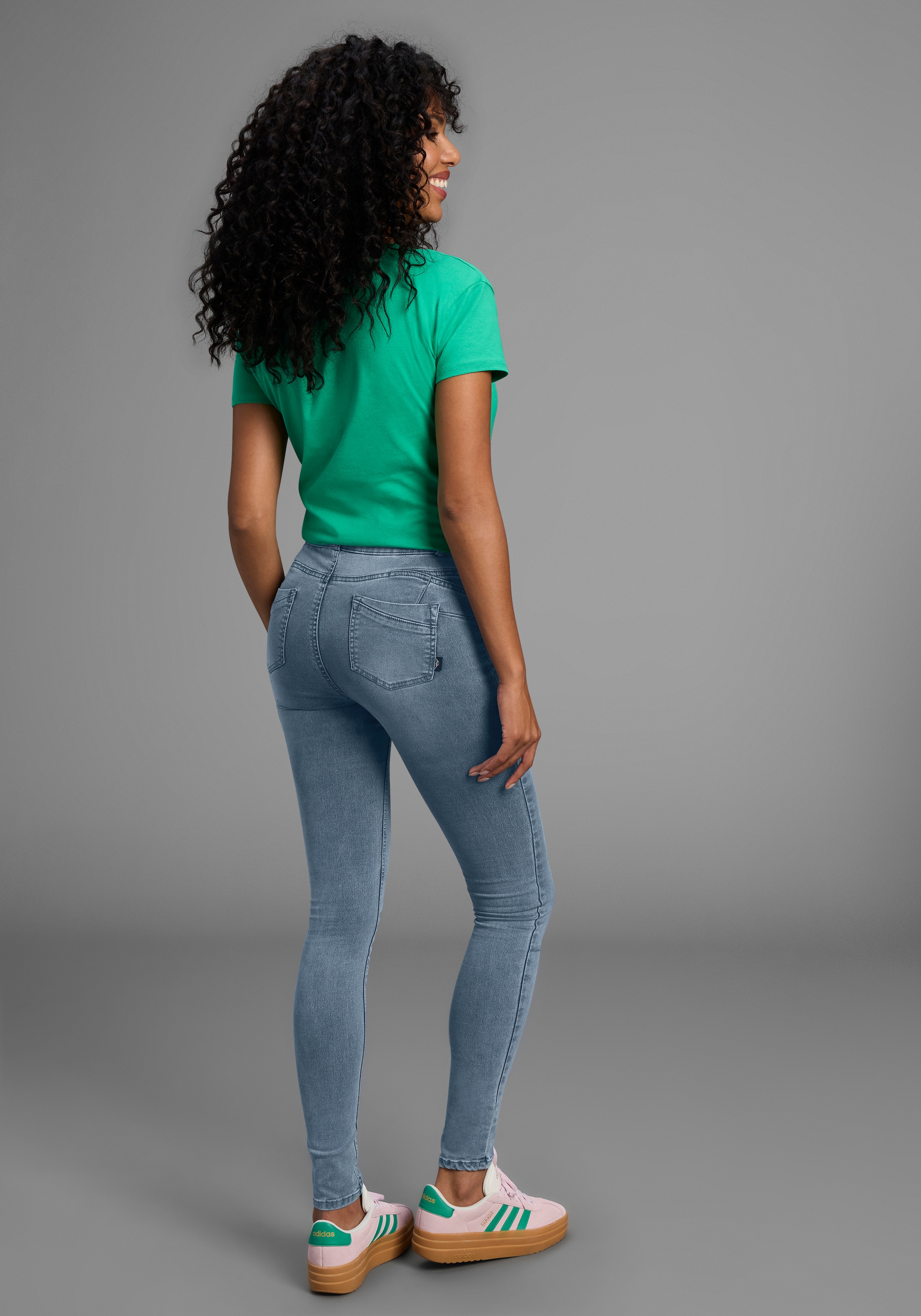 Arizona Skinny-fit-Jeans »Ultra Stretch« skinny-fit,  betonte Taille,  shaping-Effekt,  high Waist