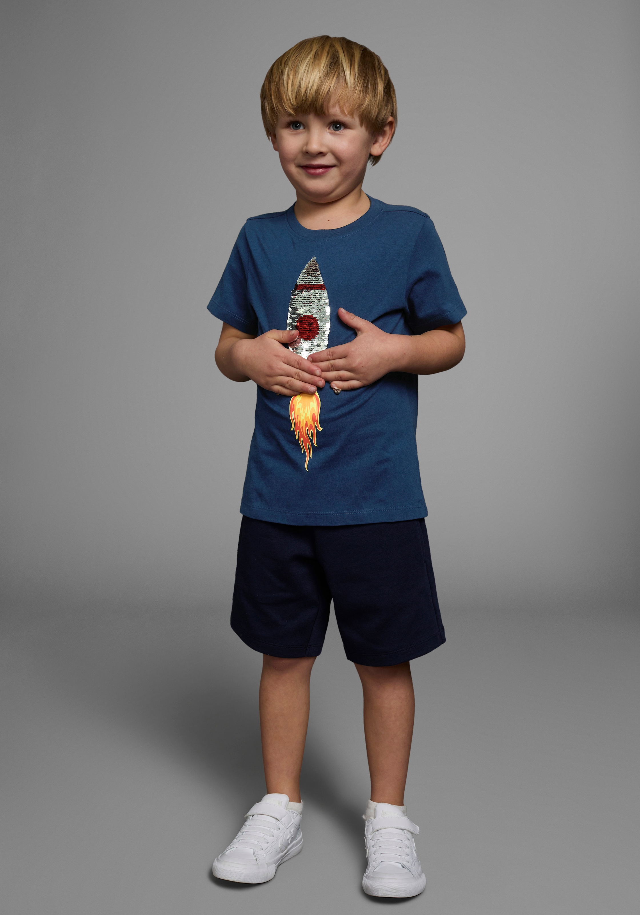 KIDSWORLD T-Shirt »Mit Rakete aus Wendepailletten«, Kurzarm, Basic-Passform, bedruckt, Rundhalsausschnitt