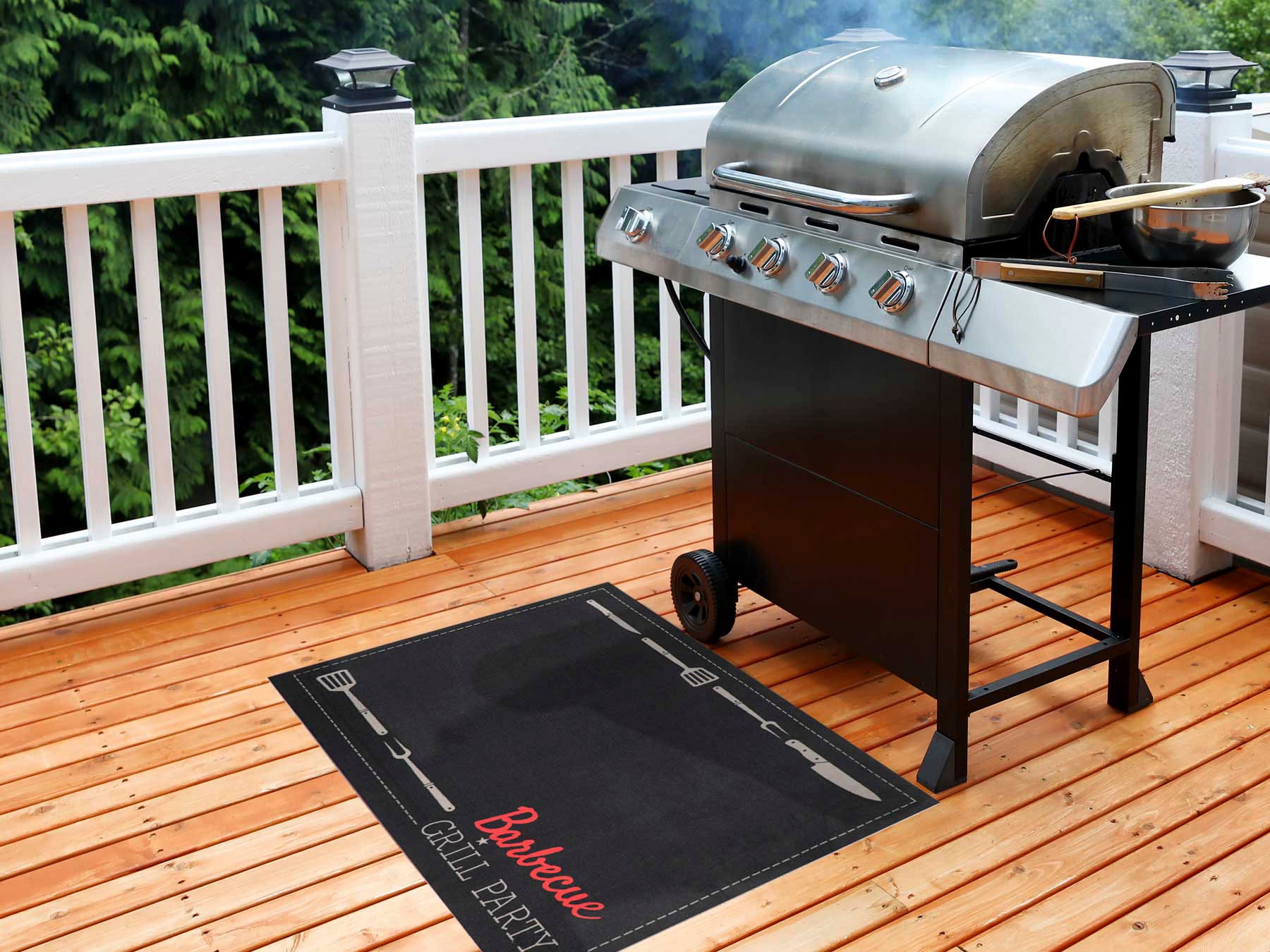Primaflor-Ideen in Textil Fußmatte »BBQ Grillunterlage GRILL PARTY, Made in Belgium«, rechteckig, 5 mm Höhe, Grillmatte ideal als Bodenschutz, ruschhemmend, waschbar