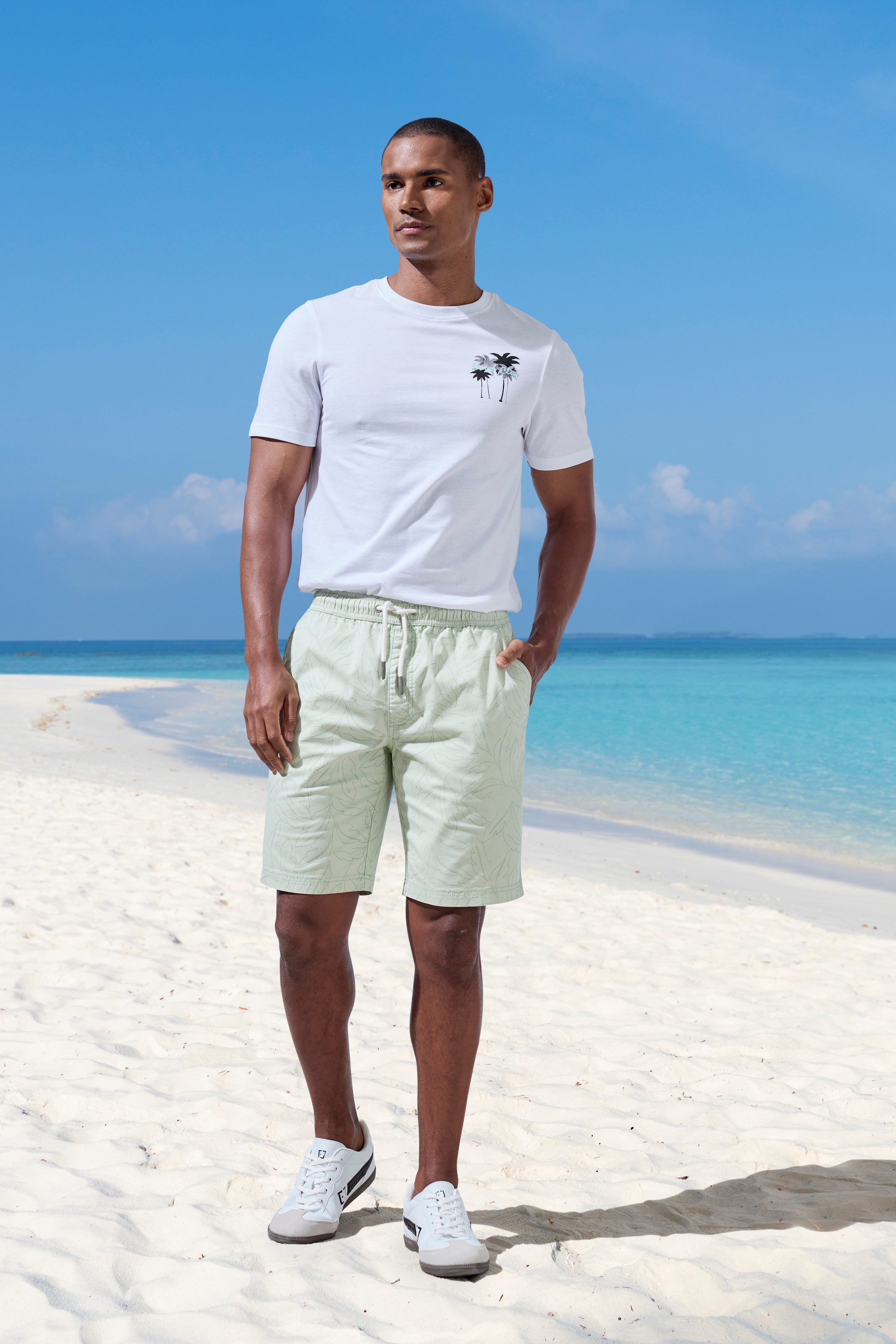 Beachtime T-Shirt »mit großem Rückenprint«, Regular-Fit, mit Print vorn und hinten