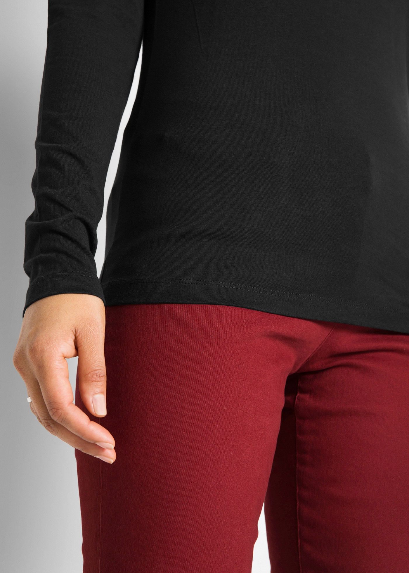 bonprix Langarmshirt eng anliegende Passform, mit Rundhalsausschnitt, mit Doppelnähten