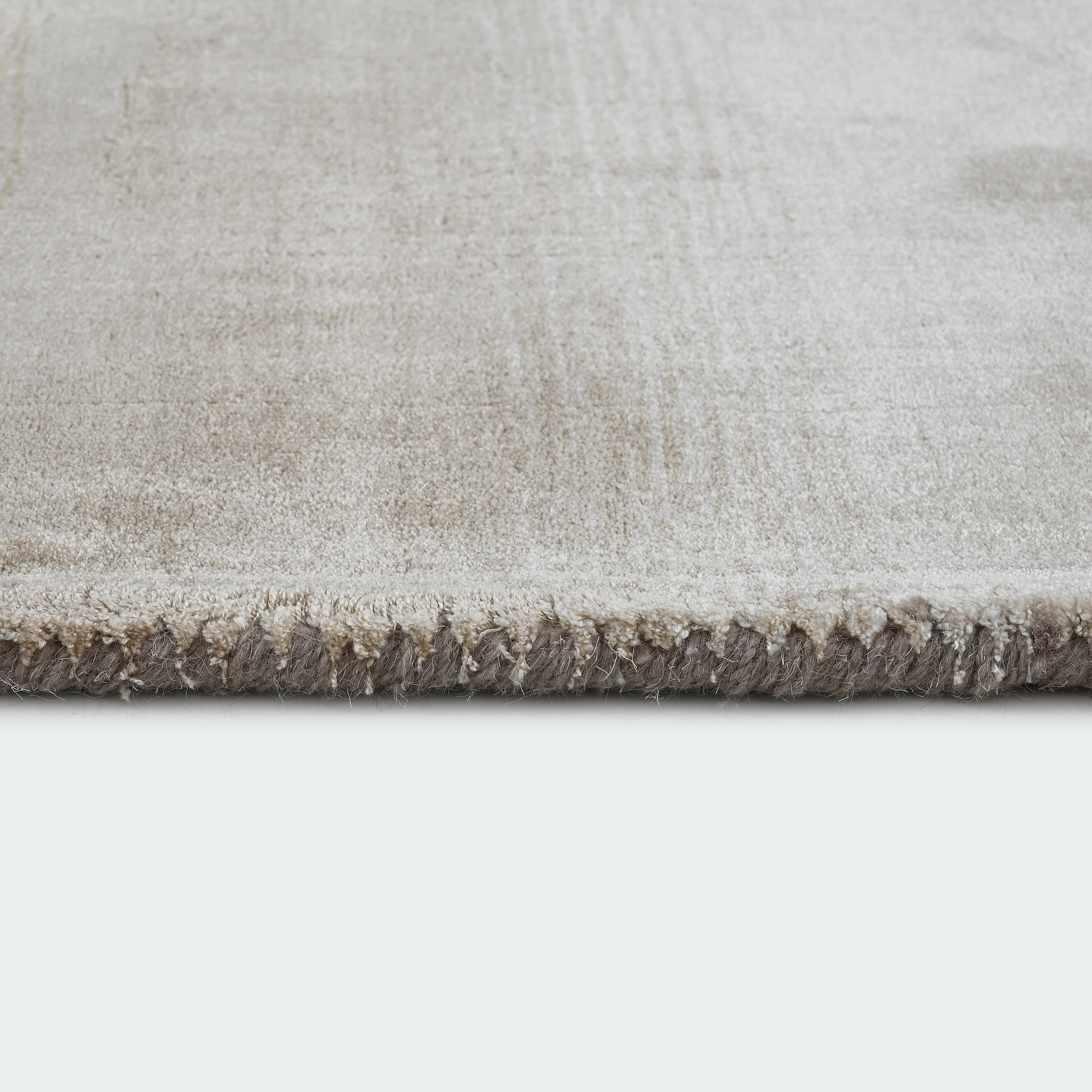 Home affaire Teppich »Katalin, handgewebt, Teppiche aus 100% Viskose, farblich changierend«, rechteckig, 12 mm Höhe, Kurzflorteppich in Seiden-Optik, mehrfarbig, Wohnzimmer, Esszimmer