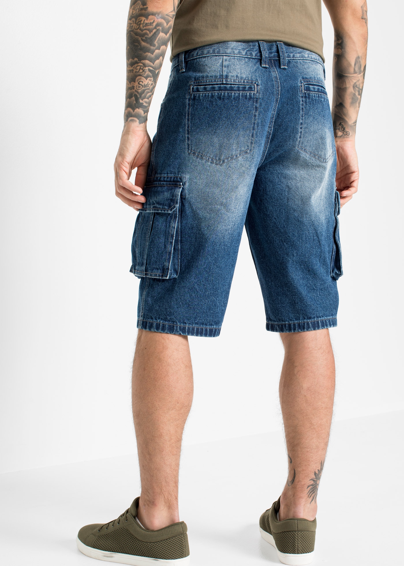bonprix Bermudas  aus Baumwolle und Elasthan, Relaxed Fit, Cargo-Jeans-Design