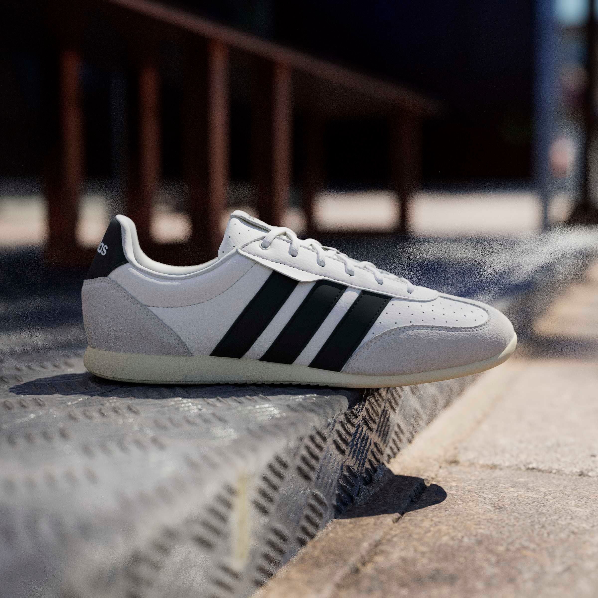 adidas Sportswear Sneaker »BARREDA LO«