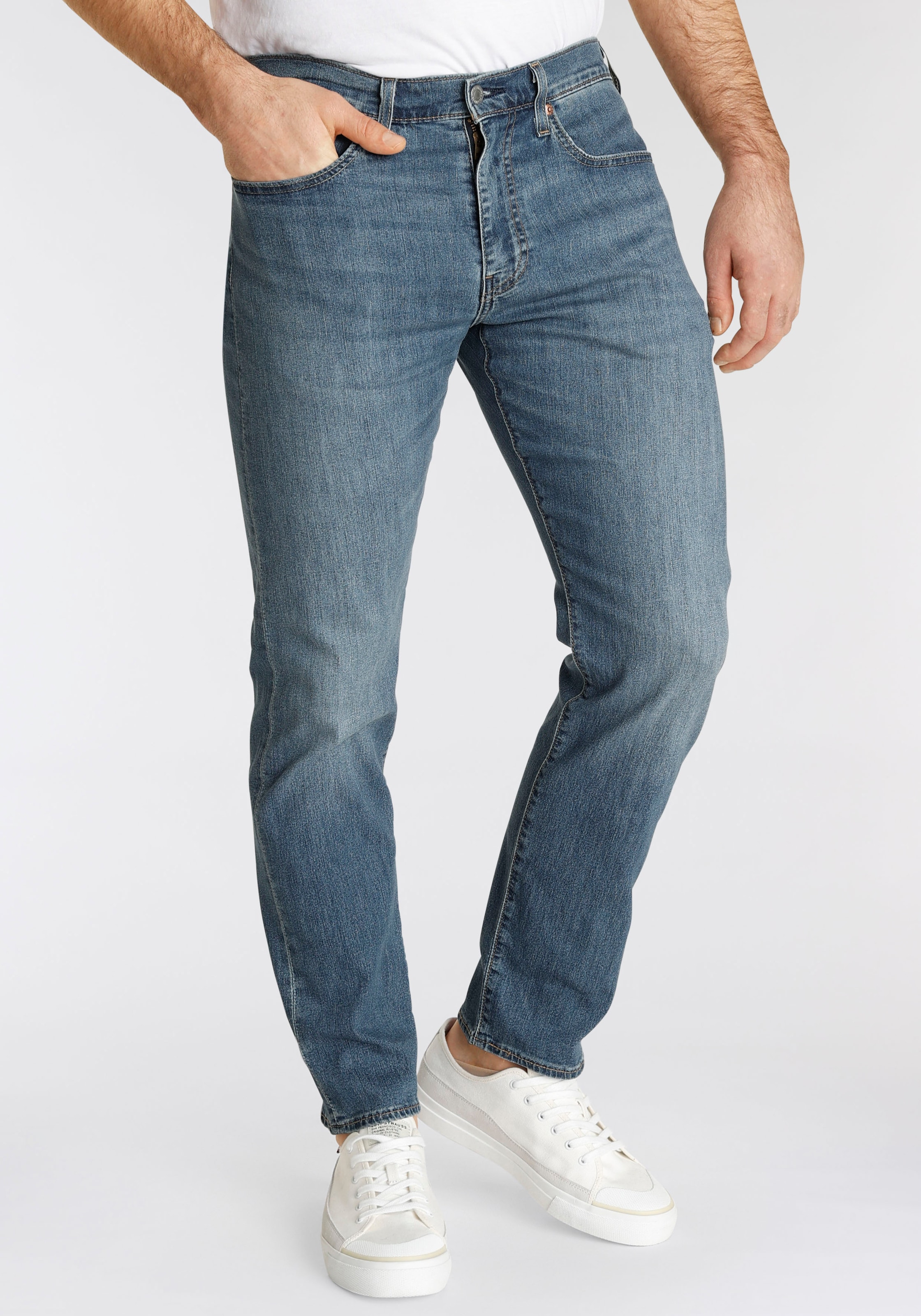 Levi's® Tapered-fit-Jeans »502 TAPER«, in elegantem, modernem Stil ...