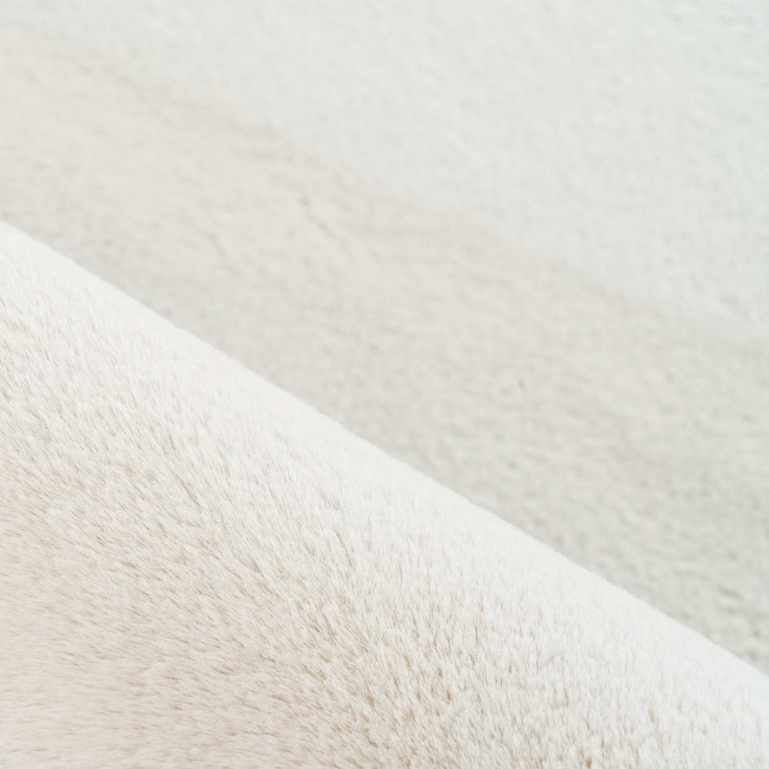 Ayyildiz Teppiche Hochflor-Teppich »POUFFY 5100«, rund, 20 mm Höhe, Läufer, weicher glatter Softflor, Kaninchen Fell Haptik, waschbar