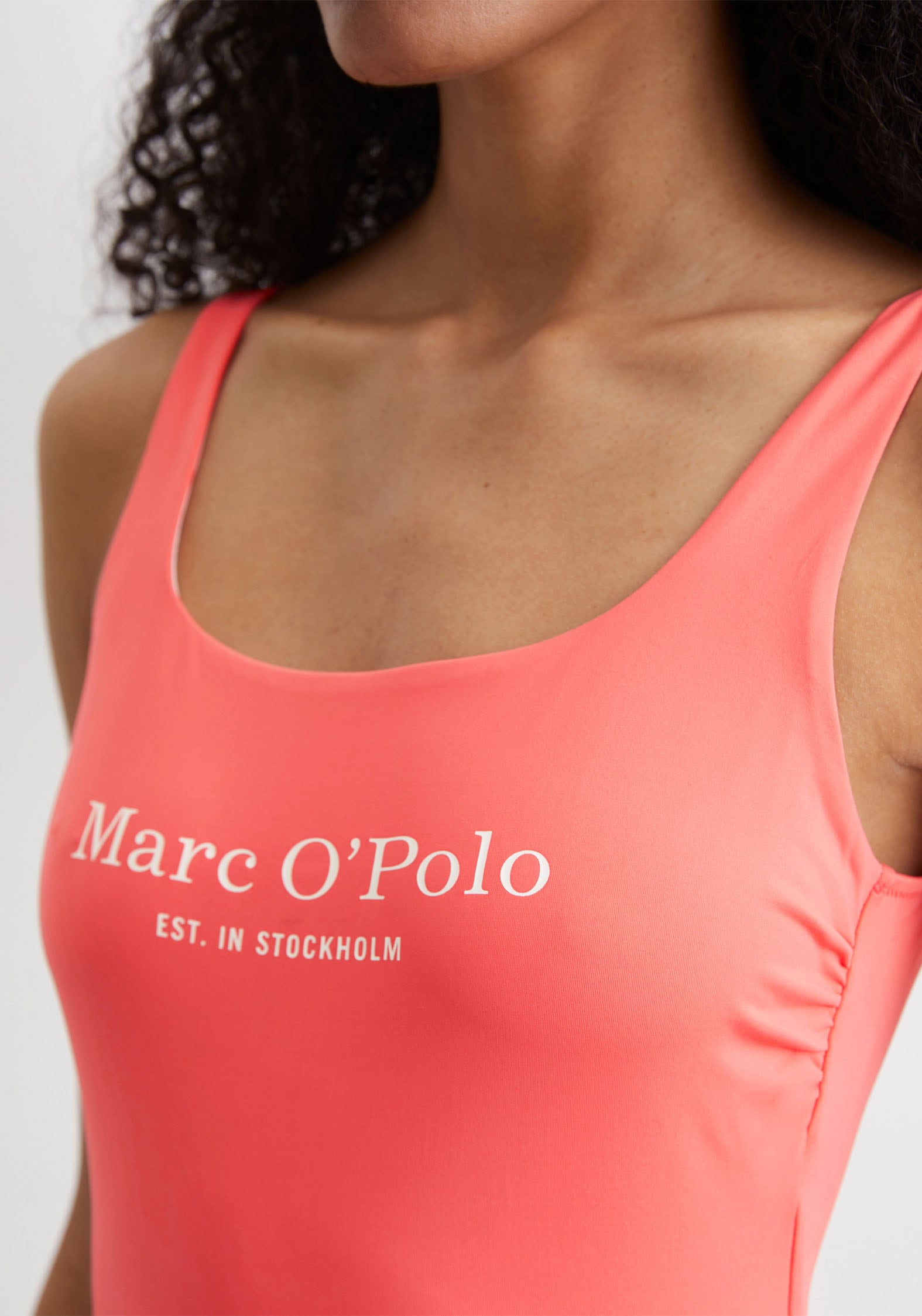 Marc O'Polo Badeanzug, mit auffälligem Markenprint