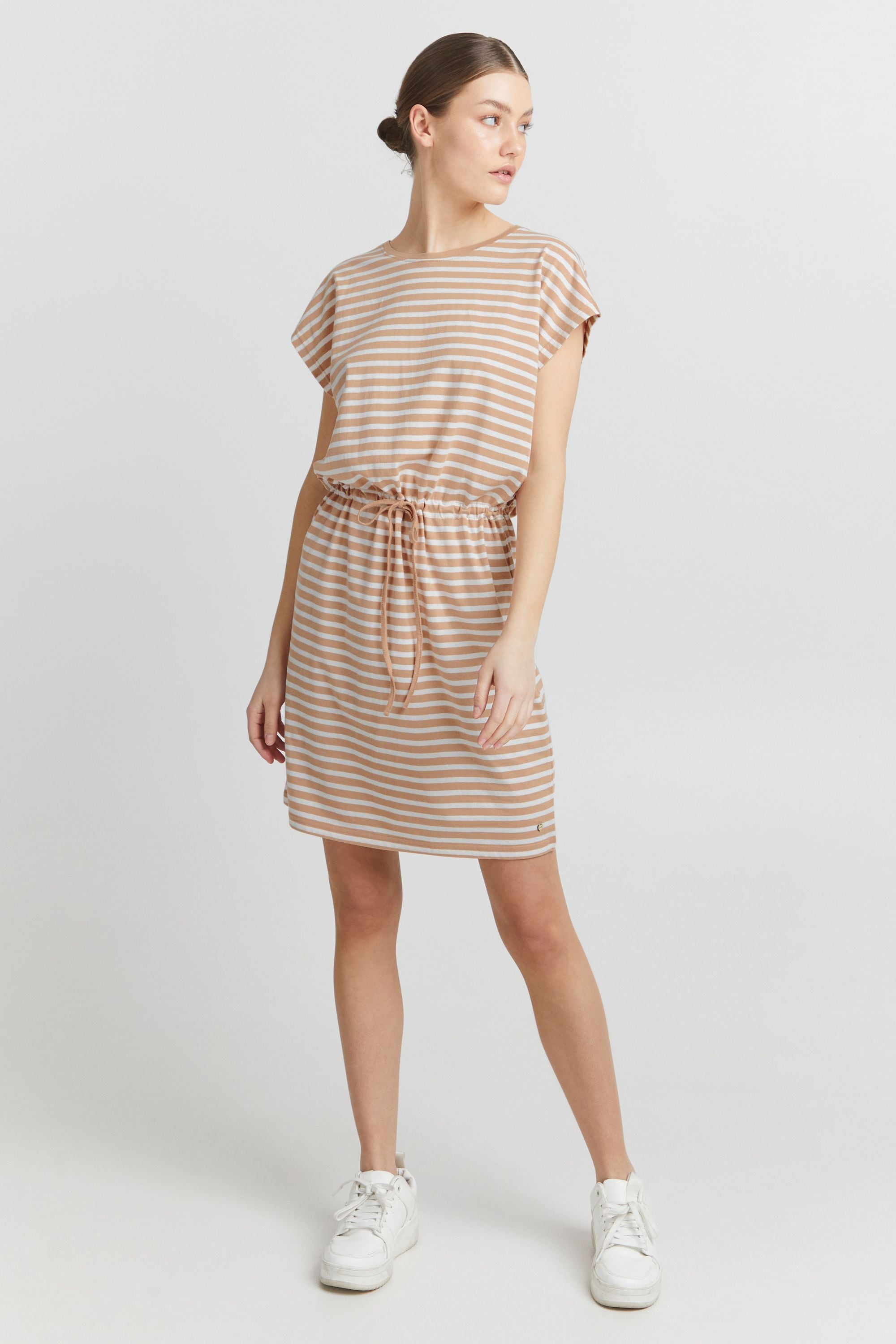 OXMO Sweatkleid »Sweatkleid OXStilla«