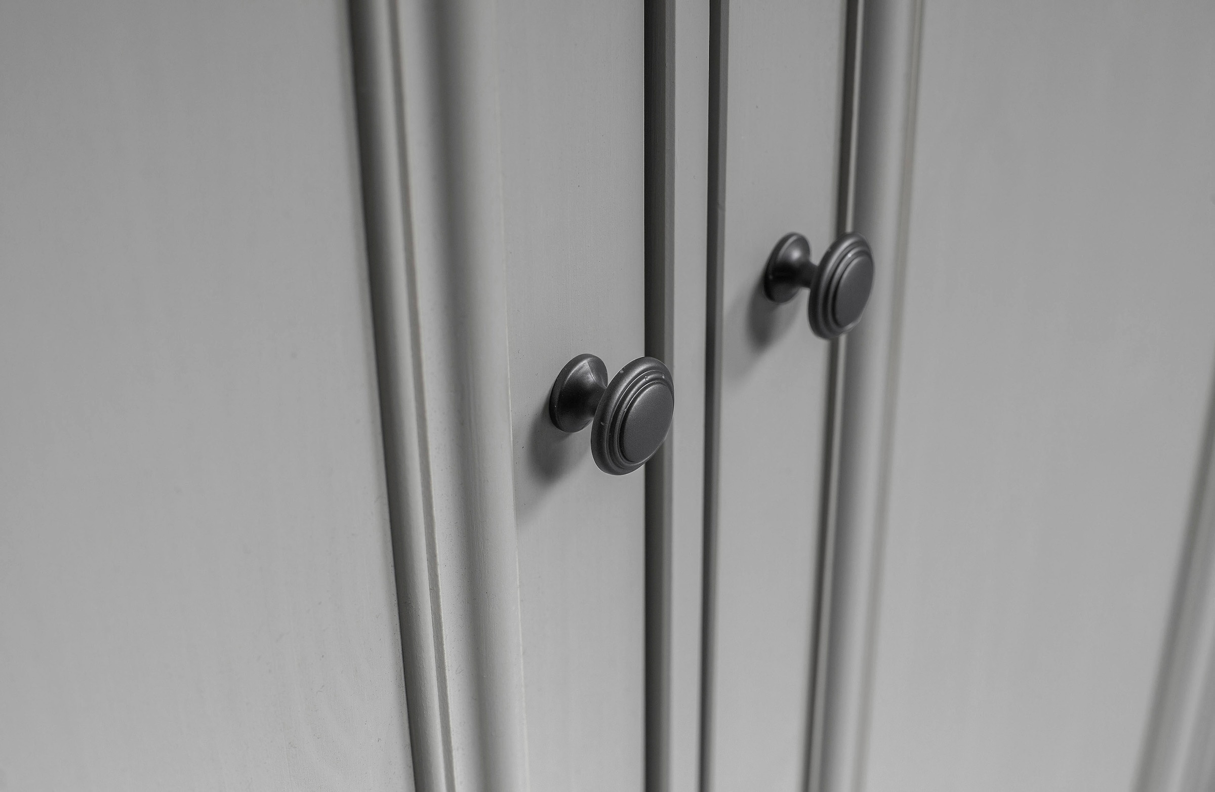 WOOOD Garderobenschrank »Lily«, massives Kiefernholz, mit Kleiderstange, H 190 cm x B 98 cm