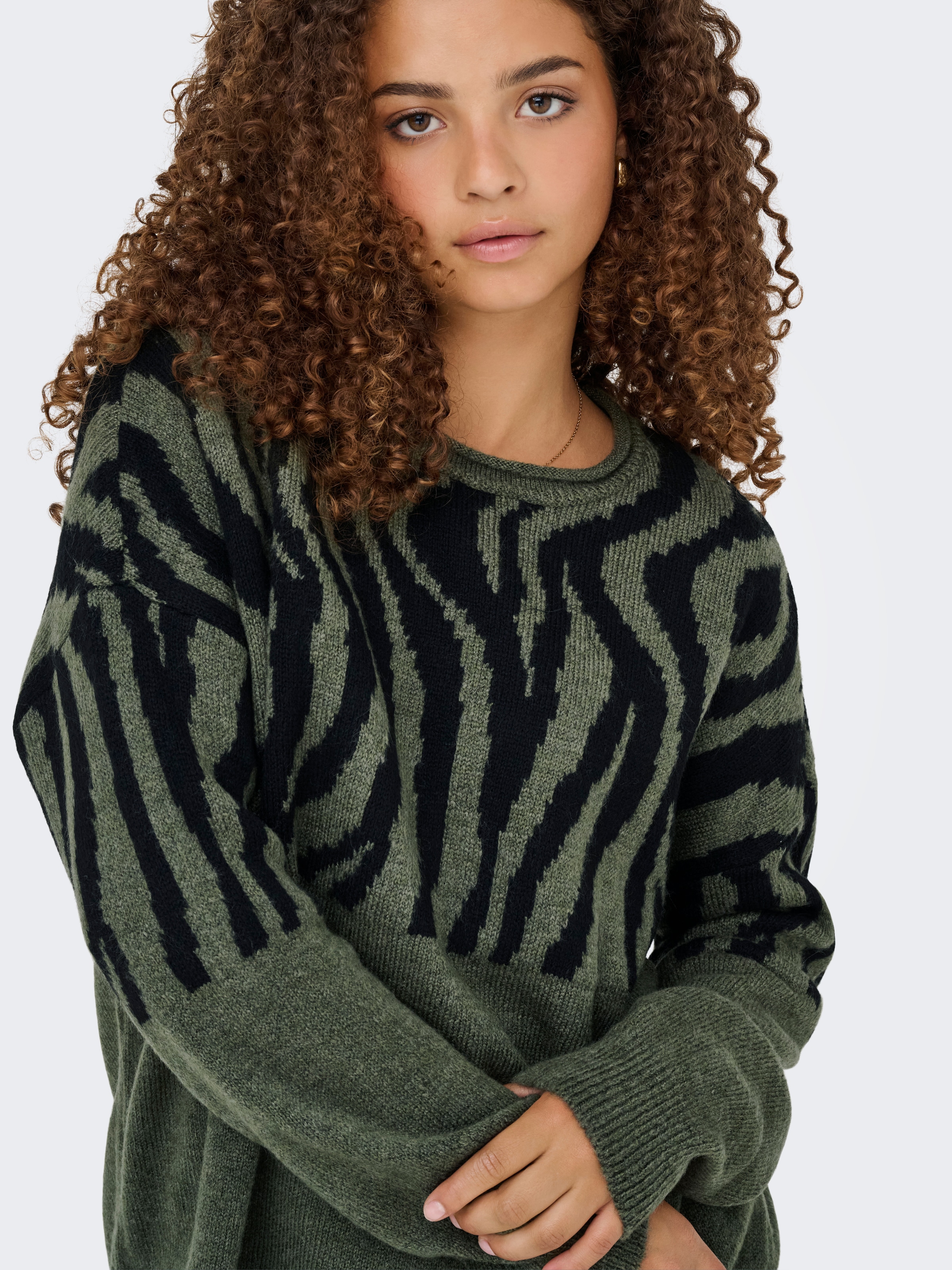 ONLY Rundhalspullover »ONLJADE ANIMAL LS O-NECK NOOS KNT« Kunstfaser, regular fit