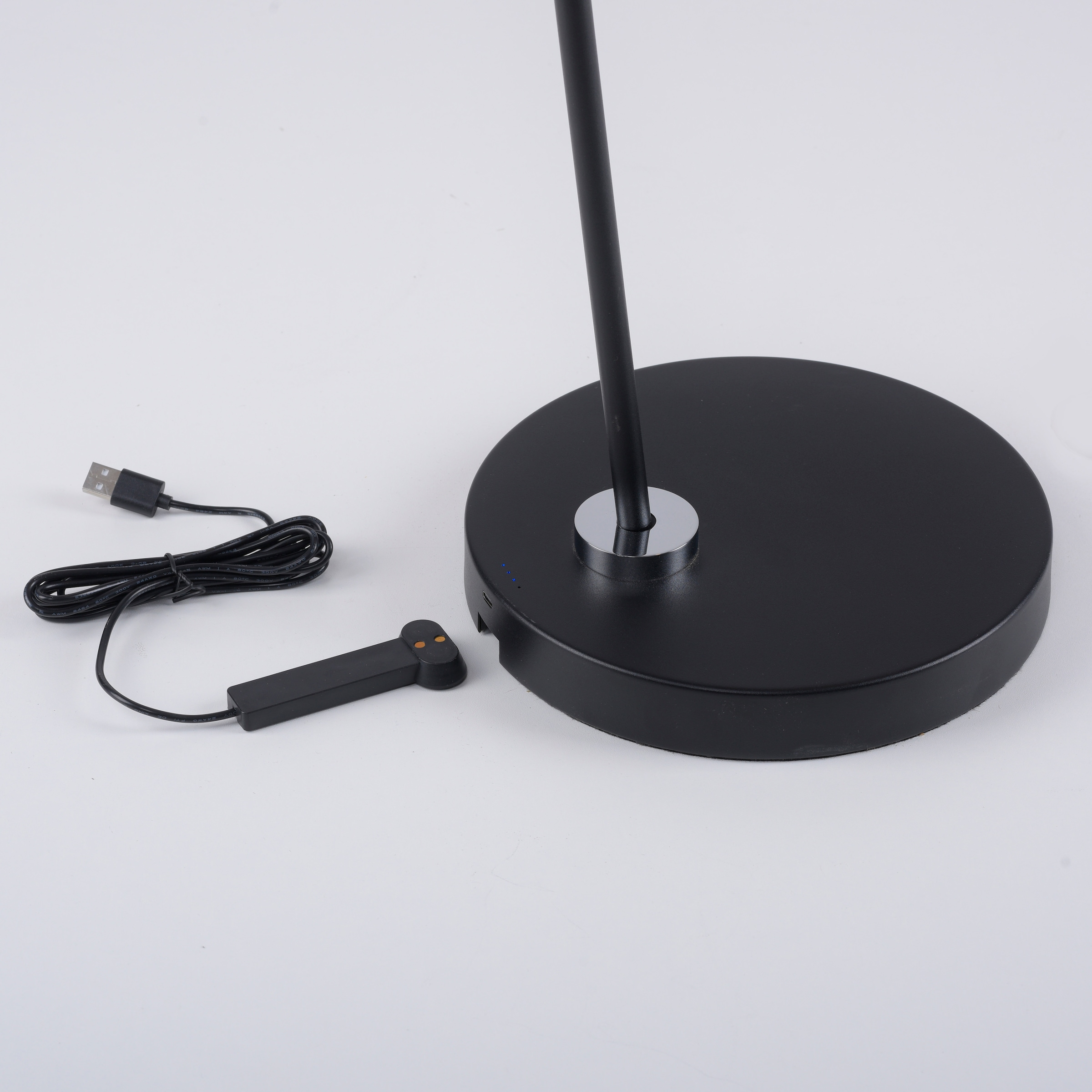 LeGer Home by Lena Gercke LED Stehlampe »LED Akku-Stehleuchte SENNIA« LED-Board 1 Stk. Warmweiß Tastdimmer, Memoryfunktion, Aufladbar, dreh- und schwenkbar