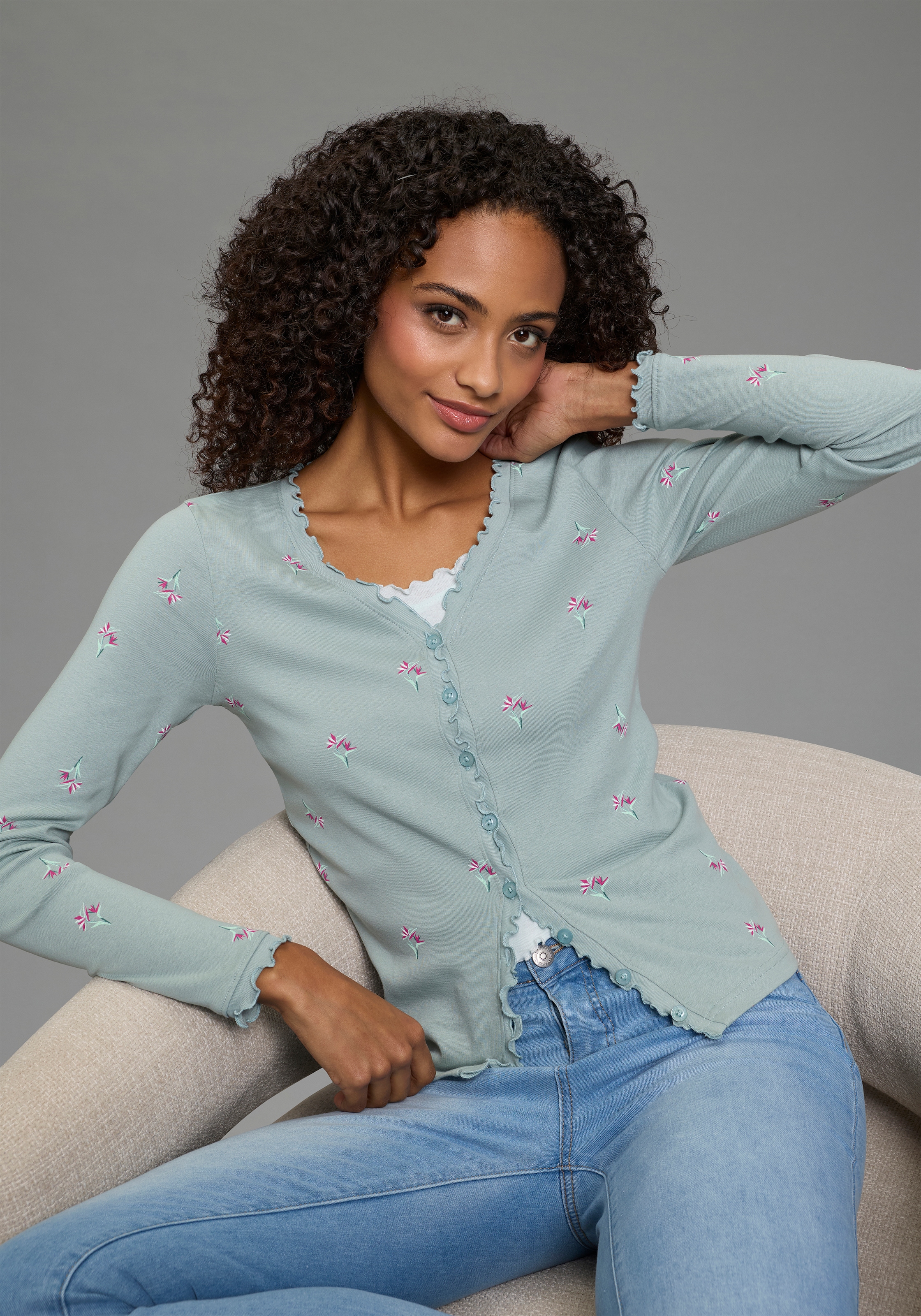 KangaROOS Langarmshirt mit Blumendruck und Knopfleiste