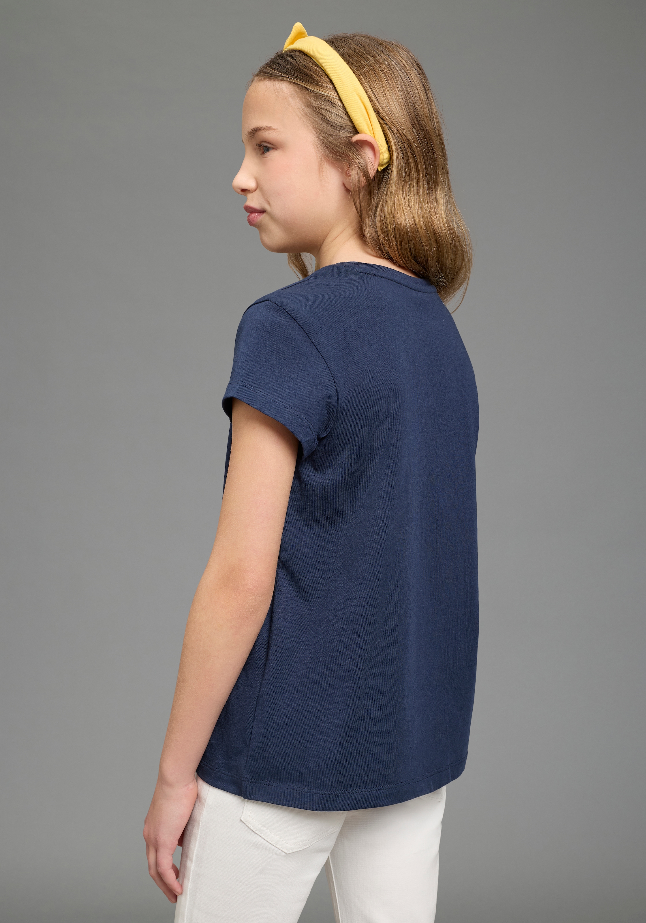 KIDSWORLD T-Shirt »T-Shirt Spruch:  CHILLIN' WITH FRIENDS« für Mädchen, Kurzarm, Rundhalsausschnitt, aus Baumwolle