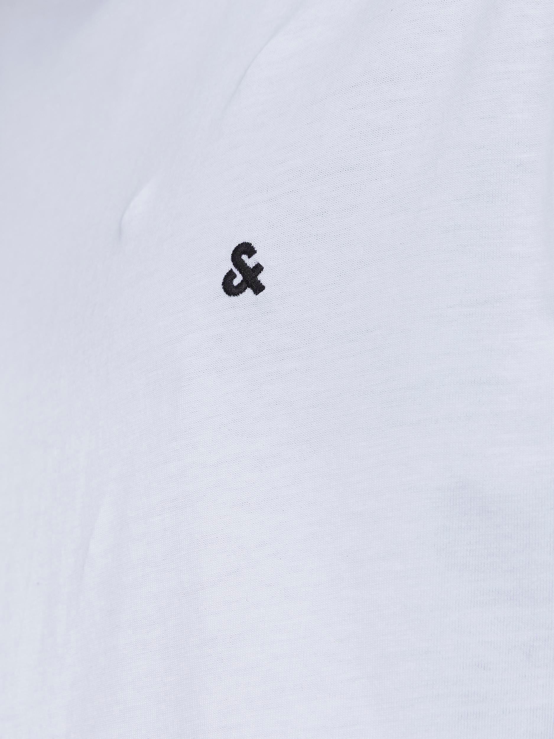 Jack & Jones Rundhalsshirt »JJEPAULOS TEE SS CREW NECK NOOS«, mit Logo Stickerei
