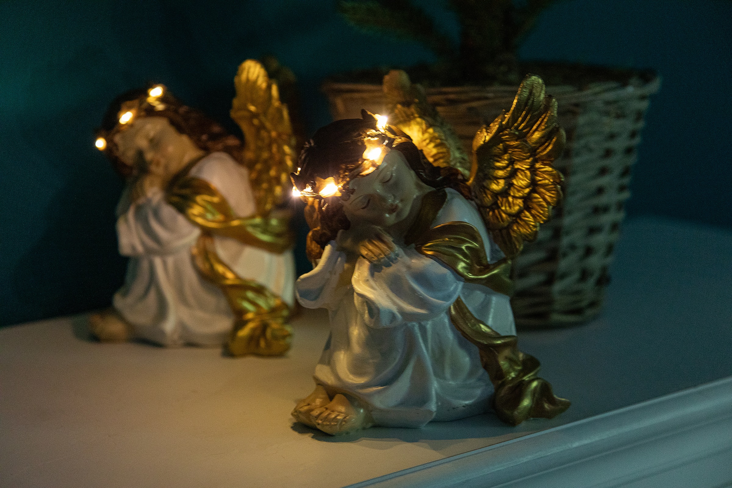 Myflair Möbel & Accessoires Engelfigur »Weihnachtsdeko«, mit beleuchtetem Haarkranz, Höhe ca. 18 cm