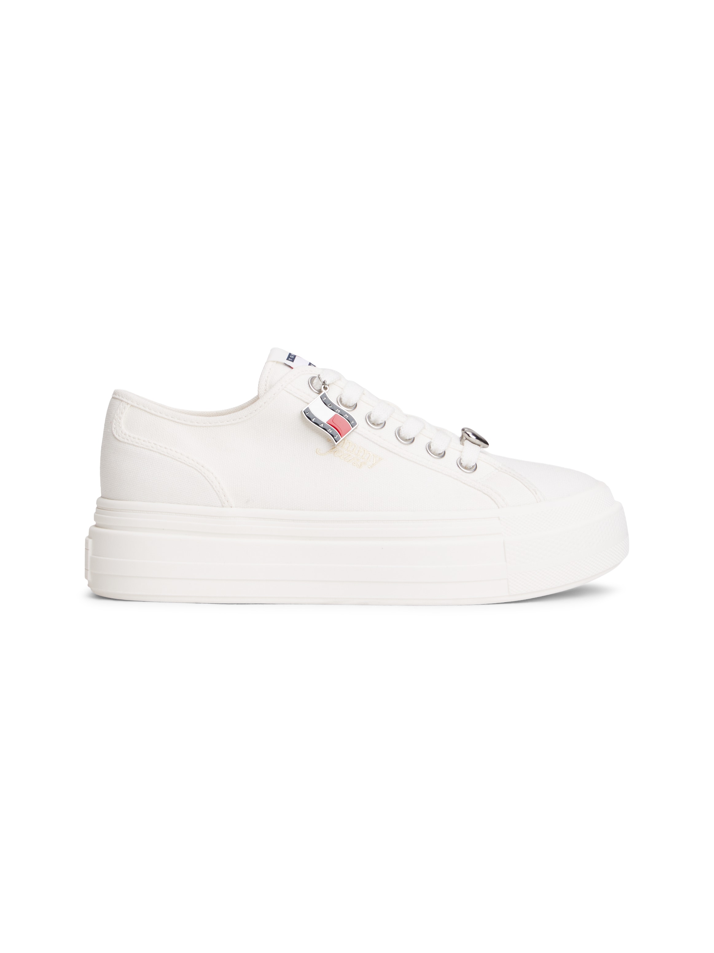 Tommy Jeans Plateausneaker »TJW FLATFORM SNEAKER CHARMS«  Halbschuh, Schnürer, Freizeischuh mit kleiner TJ-Flagge als Anhänger