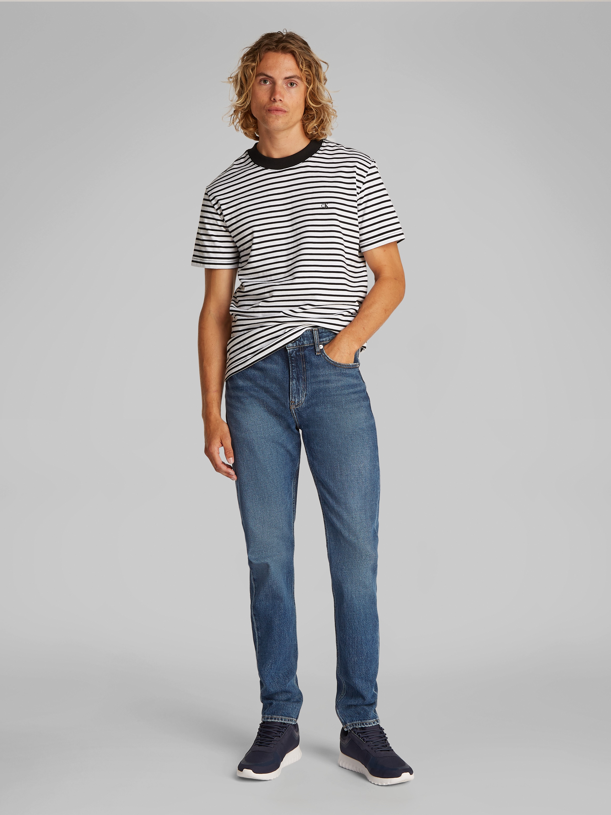 Calvin Klein Jeans Tapered-fit-Jeans »SLIM TAPER«, in mittelblauer Waschung