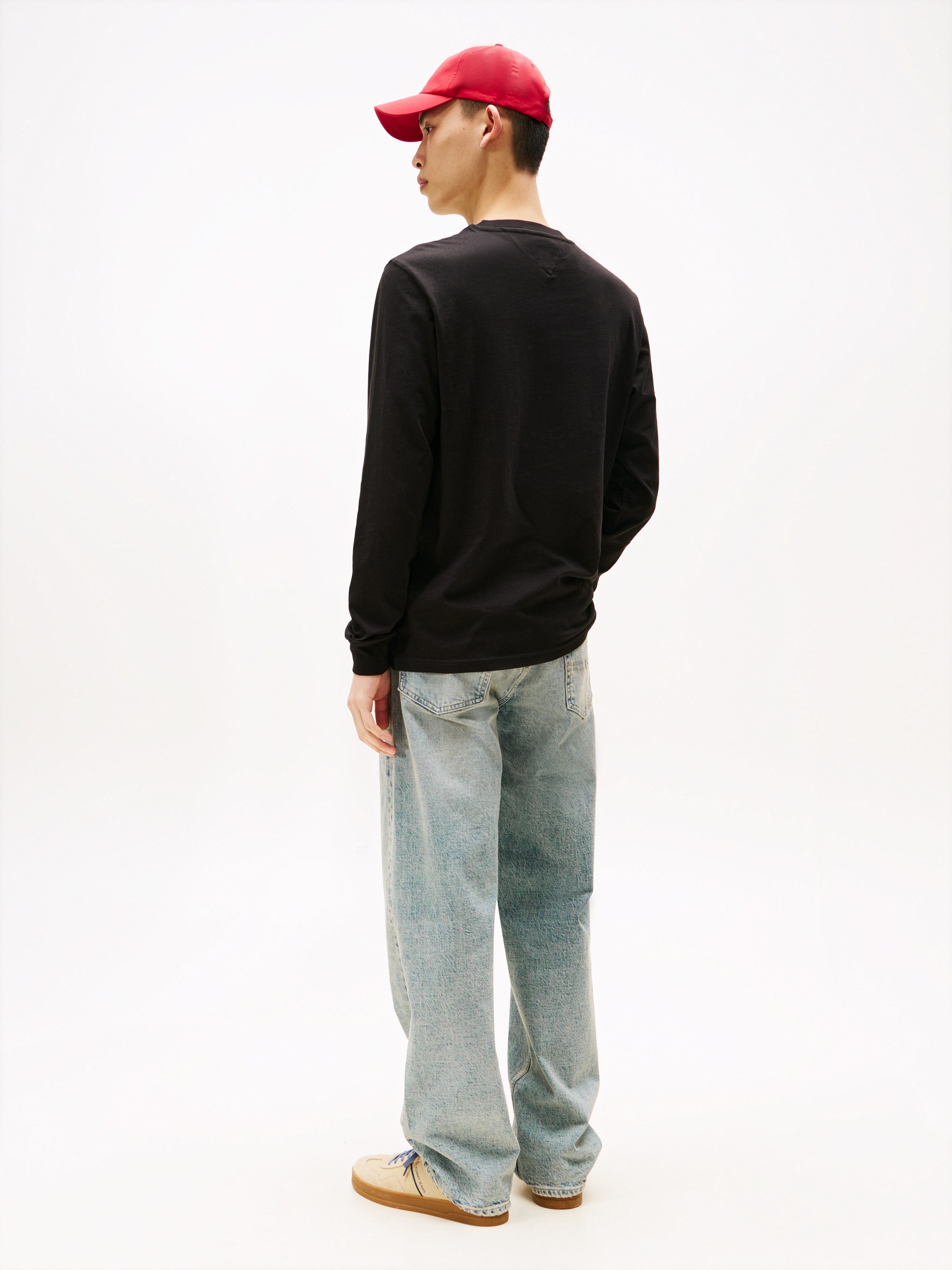 Tommy Jeans Langarmshirt »TJM SLIM CHEST LINEAR LS TEE EXT«, Mit Rundhalsausschnitt