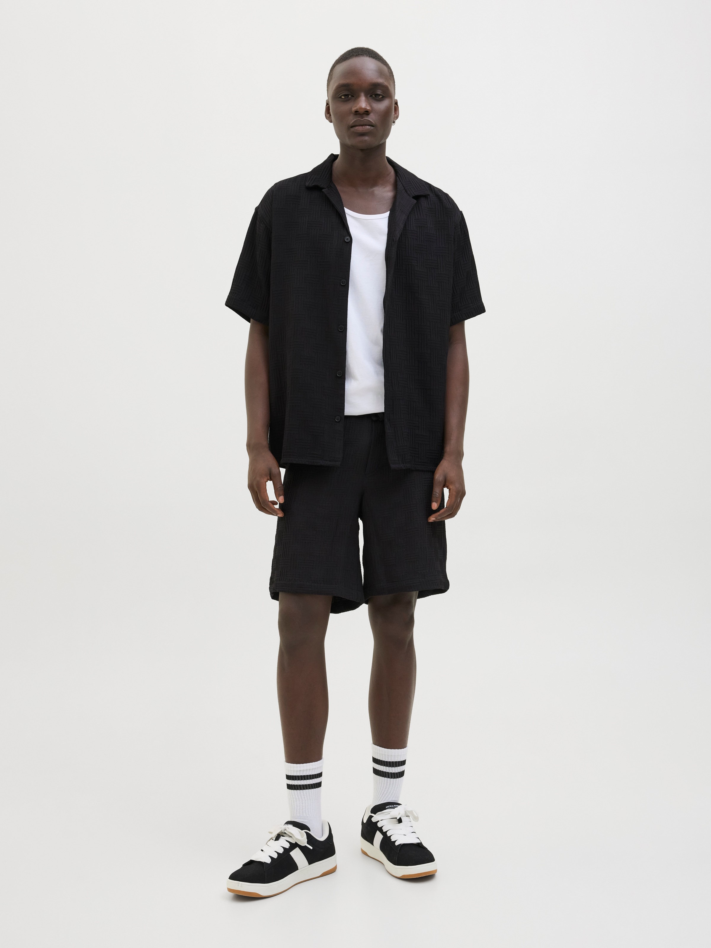 Jack & Jones Kurzarmhemd »JJEMATTEO RESORT SHIRT SS SN«, mit Resort Kragen