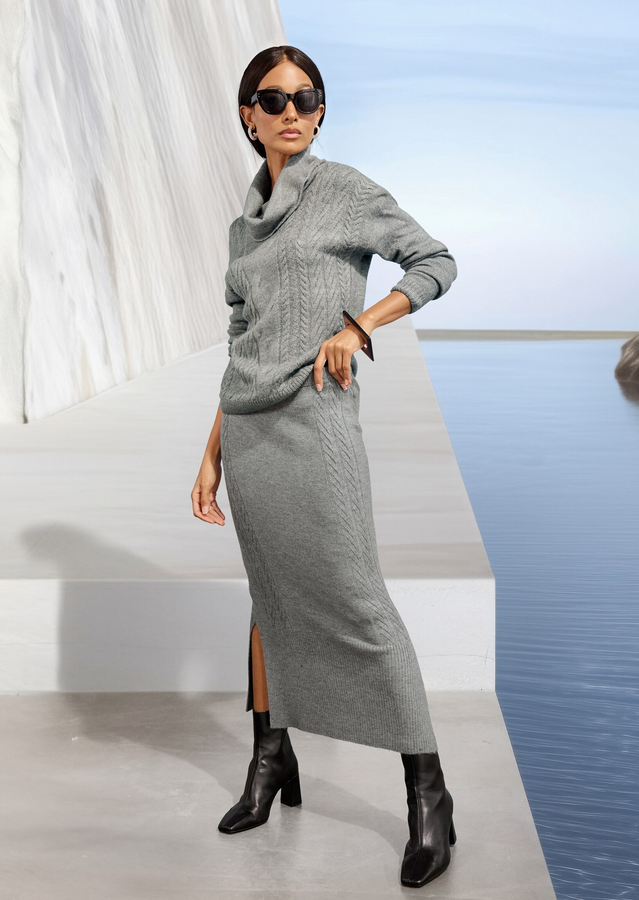 MADELEINE Longpullover »Strickpullover Stilvoller Viskosepullover mit Capuchon-Kragen« mit Zopfmuster