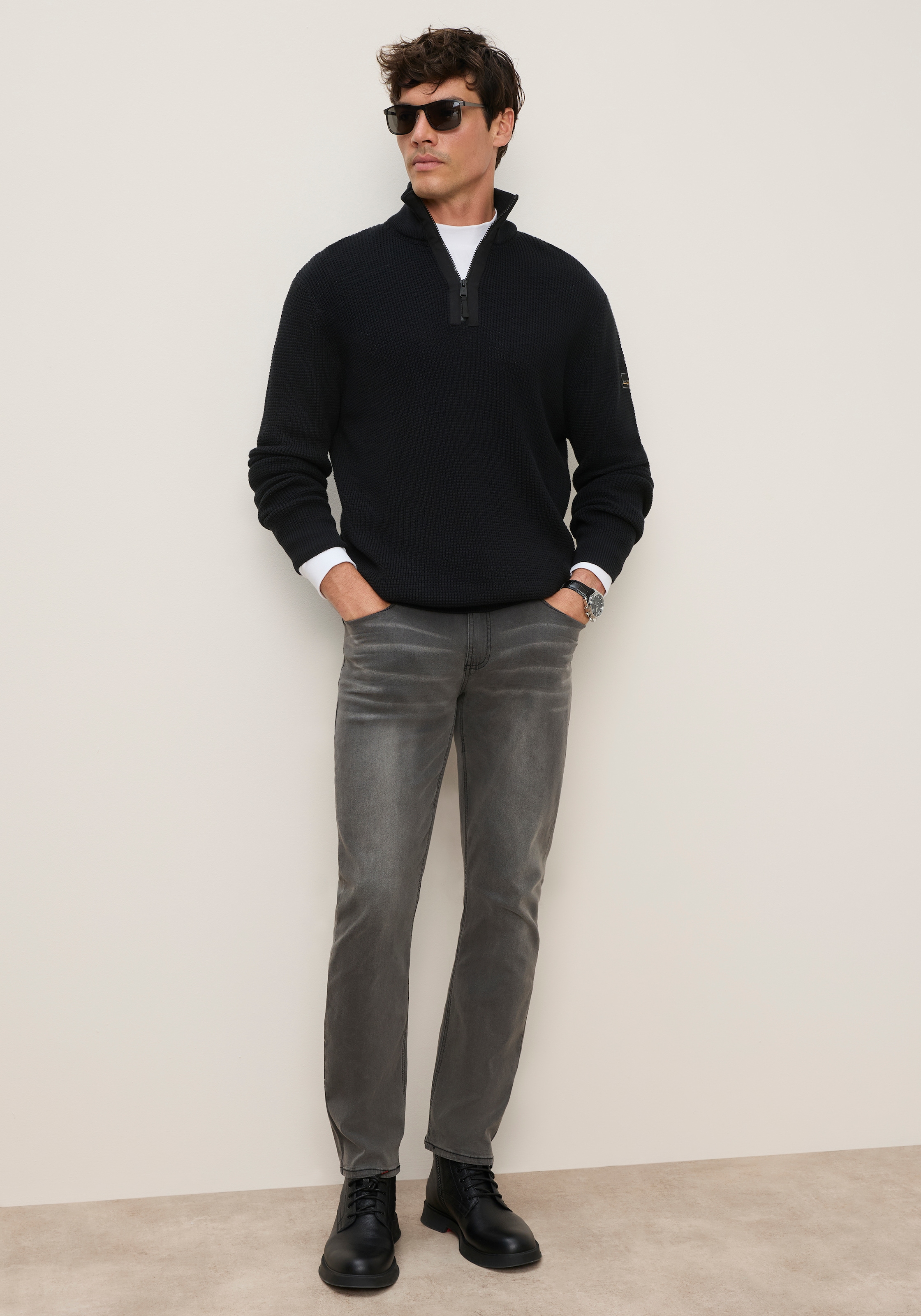 Bruno Banani Troyer »mit modischer Reißverschlussblende« Markante Strickstruktur trifft auf cleane Details.. modisch, elegant