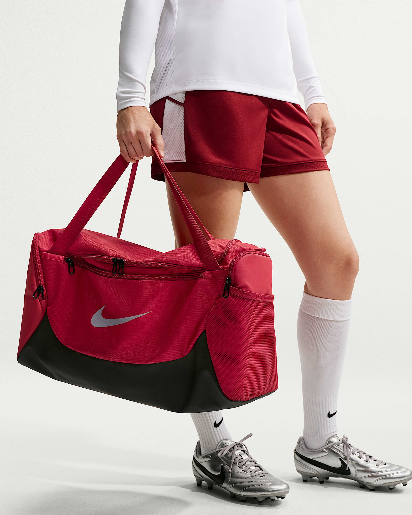 Nike Sporttasche »NK BRSLA S DUFF - X« mit belüftetem Seitenfach, aus Polyester