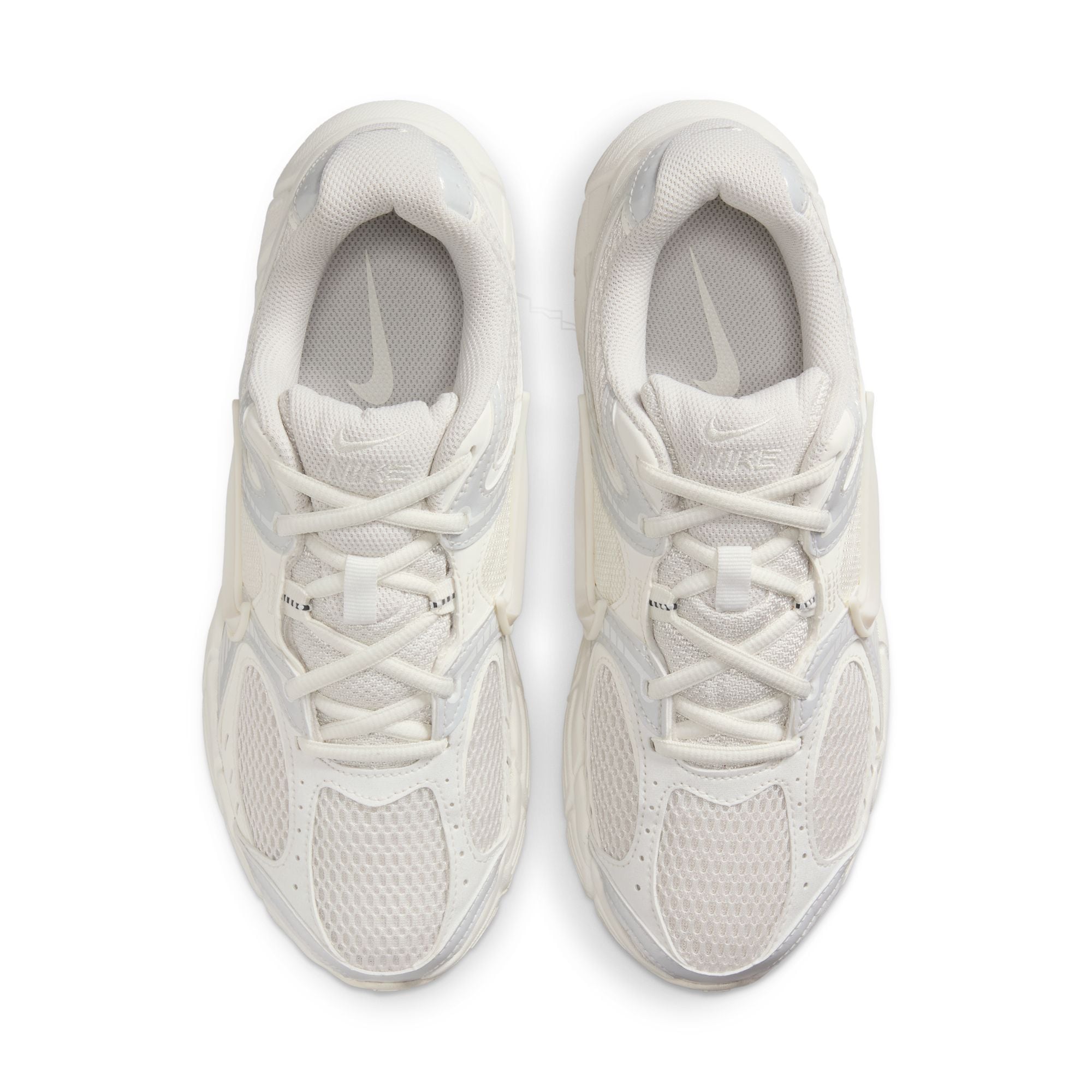 Nike Sportswear Sneaker »W V5 RNR«  inspiriert vom Design des Y2K Nike Vomero 5