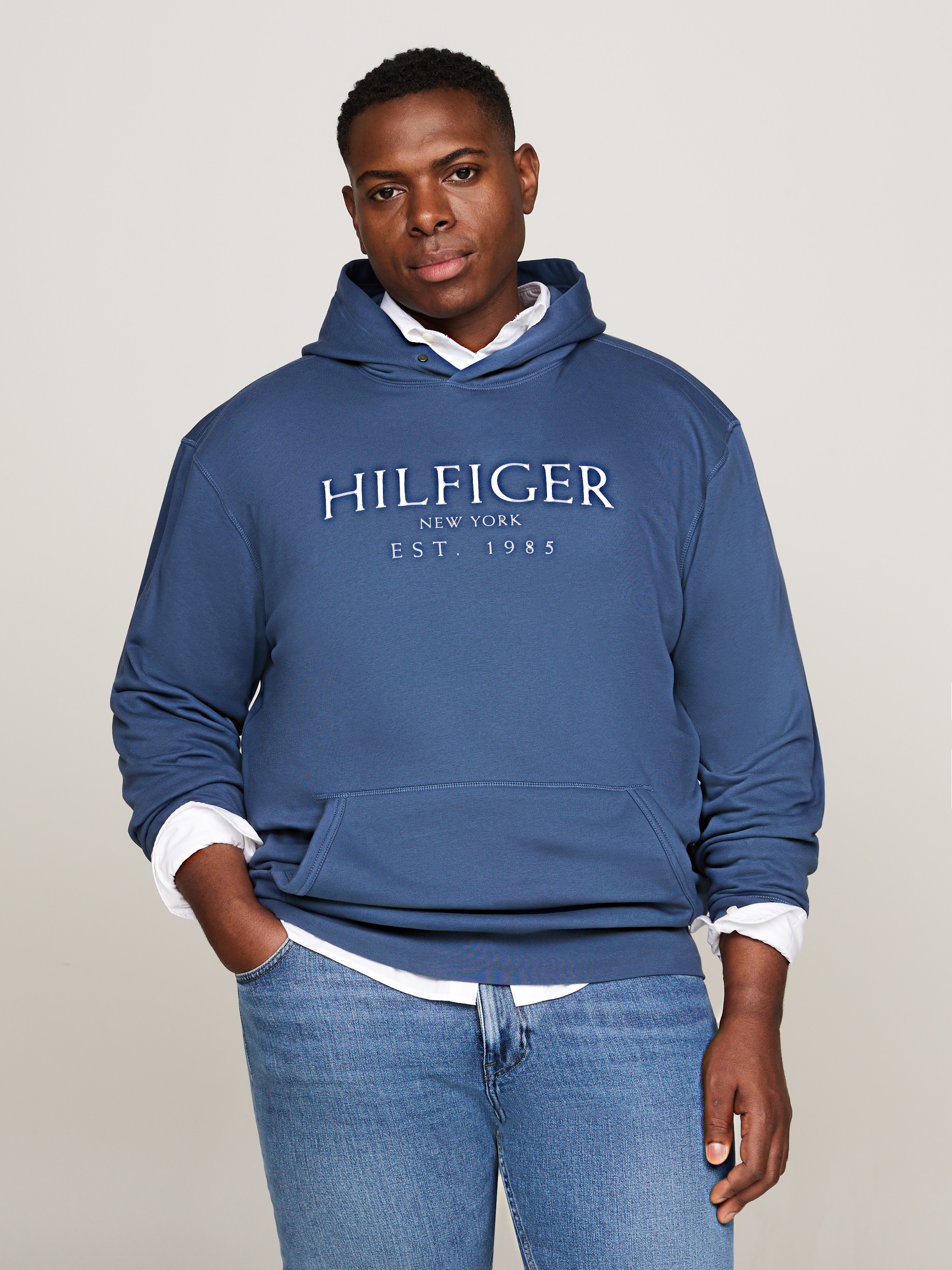 Hoodie »BT-BIG HILFIGER HOODY-B«, in Großen Größen, mit Logostickerei am Ärmel