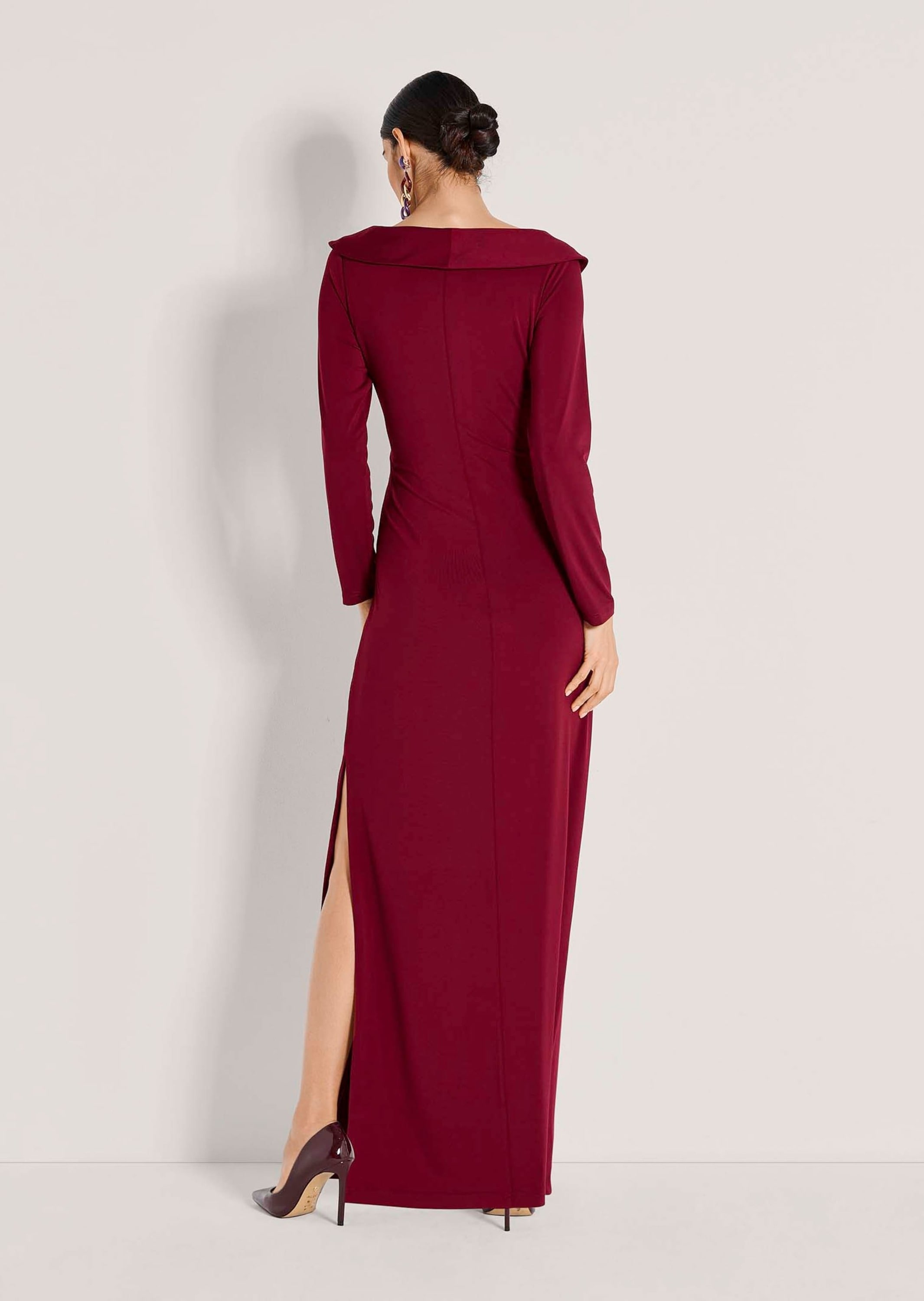 MADELEINE Abendkleid »Abendkleid Elegantes Stretchkleid in Wickel-Optik« Wickeloptik durch Knoten