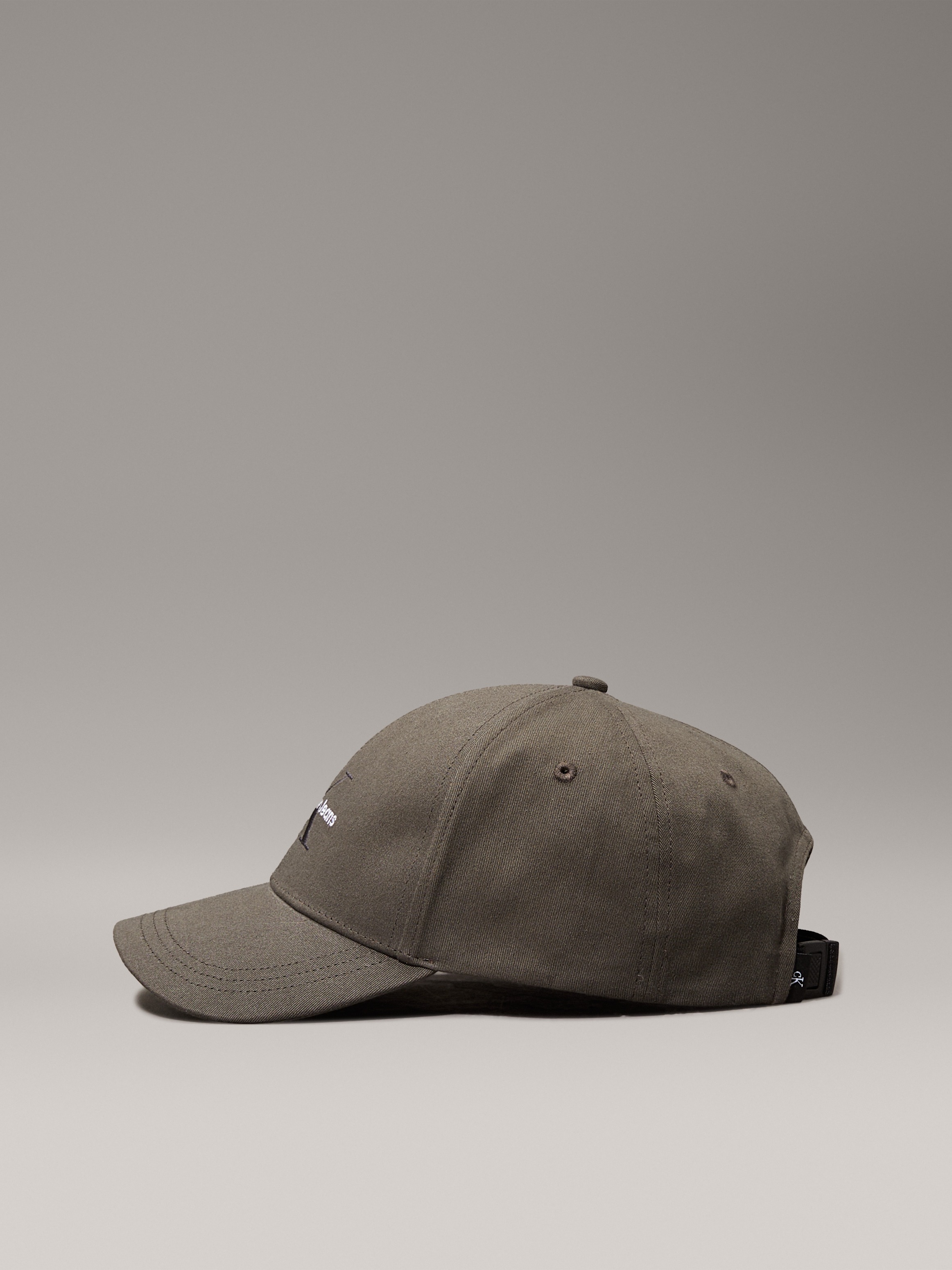 Calvin Klein Jeans Baseball Cap »MONO LOGO EMBRO CAP« Logostickerei