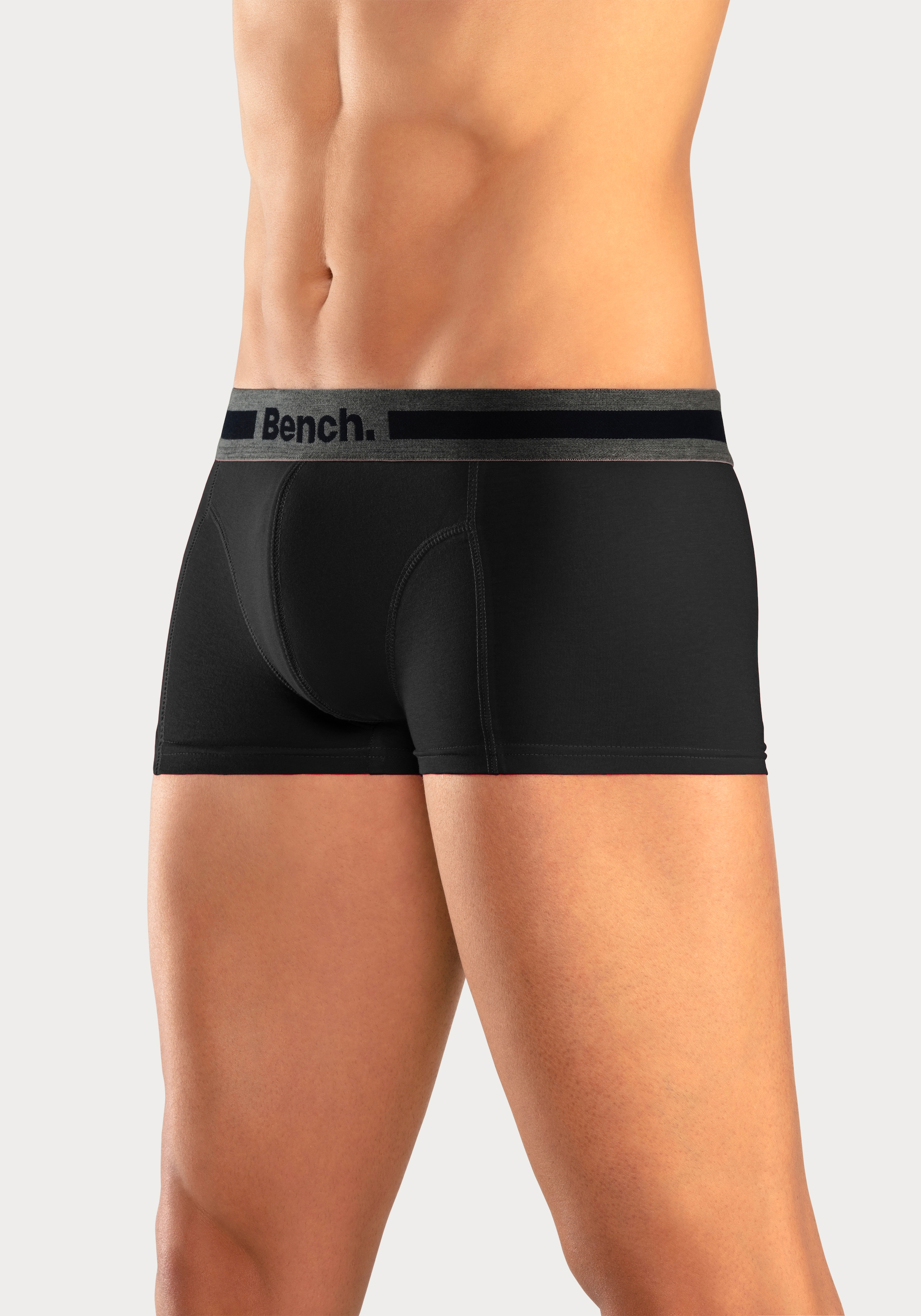 Bench. Hipster, (Packung, 4 St.), knapp sitzende Boxershorts aus Baumwollmischung