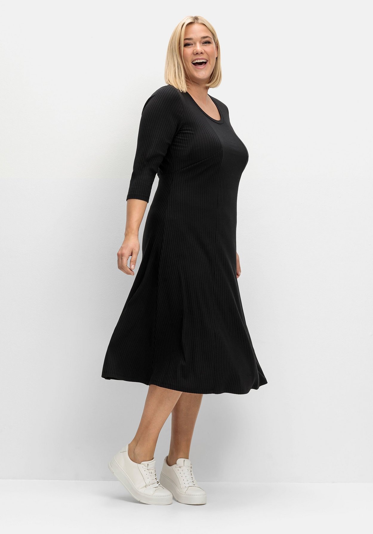 Sheego Shirtkleid »Shirtkleid aus Rippqualität, mit 3/4-Ärmeln«, aus Rippqualität, mit 3/4-Ärmeln