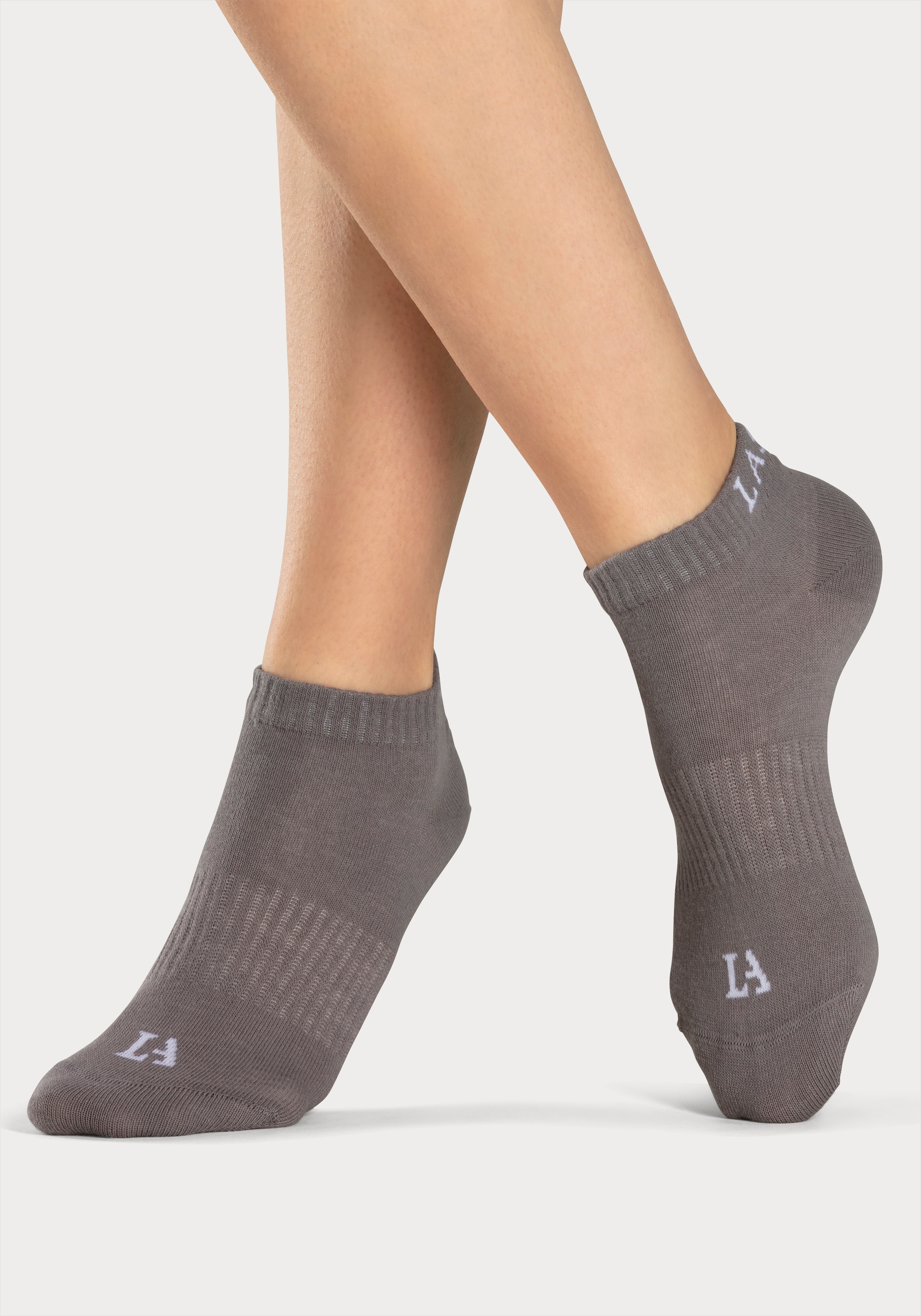 LASCANA ACTIVE Sneakersocken, (Packung, 6 Paar), mit eingestricktem Marken Logo