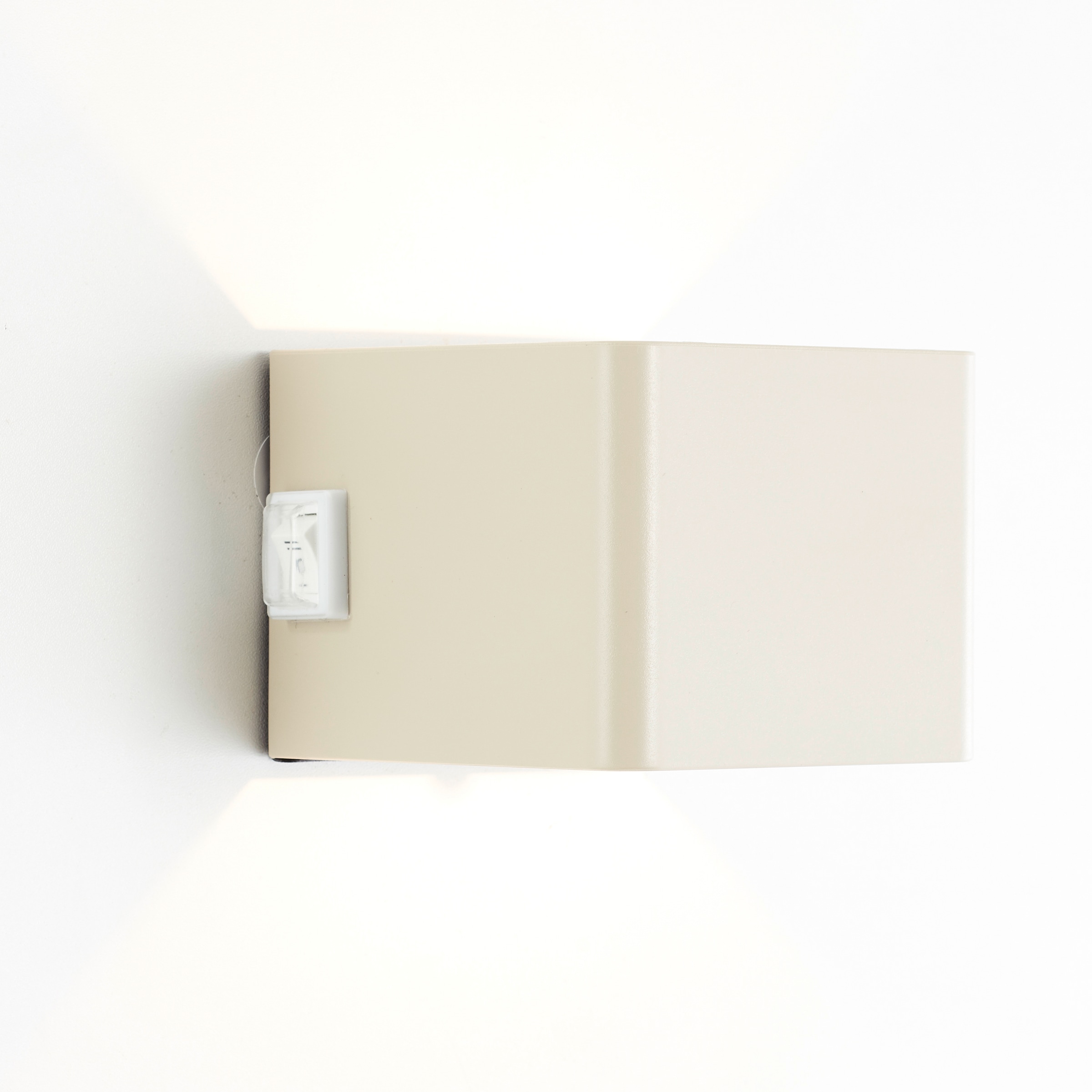 Brilliant Außen-Wandleuchte »Iseo - portable Akkuleuchte inkl. Magnetplatte« LED-Modul 1 Stk. Warmweiß Akku, 300 lm, 3000 K, USB, schwarz, mobile Außenlampe, Wandlampe