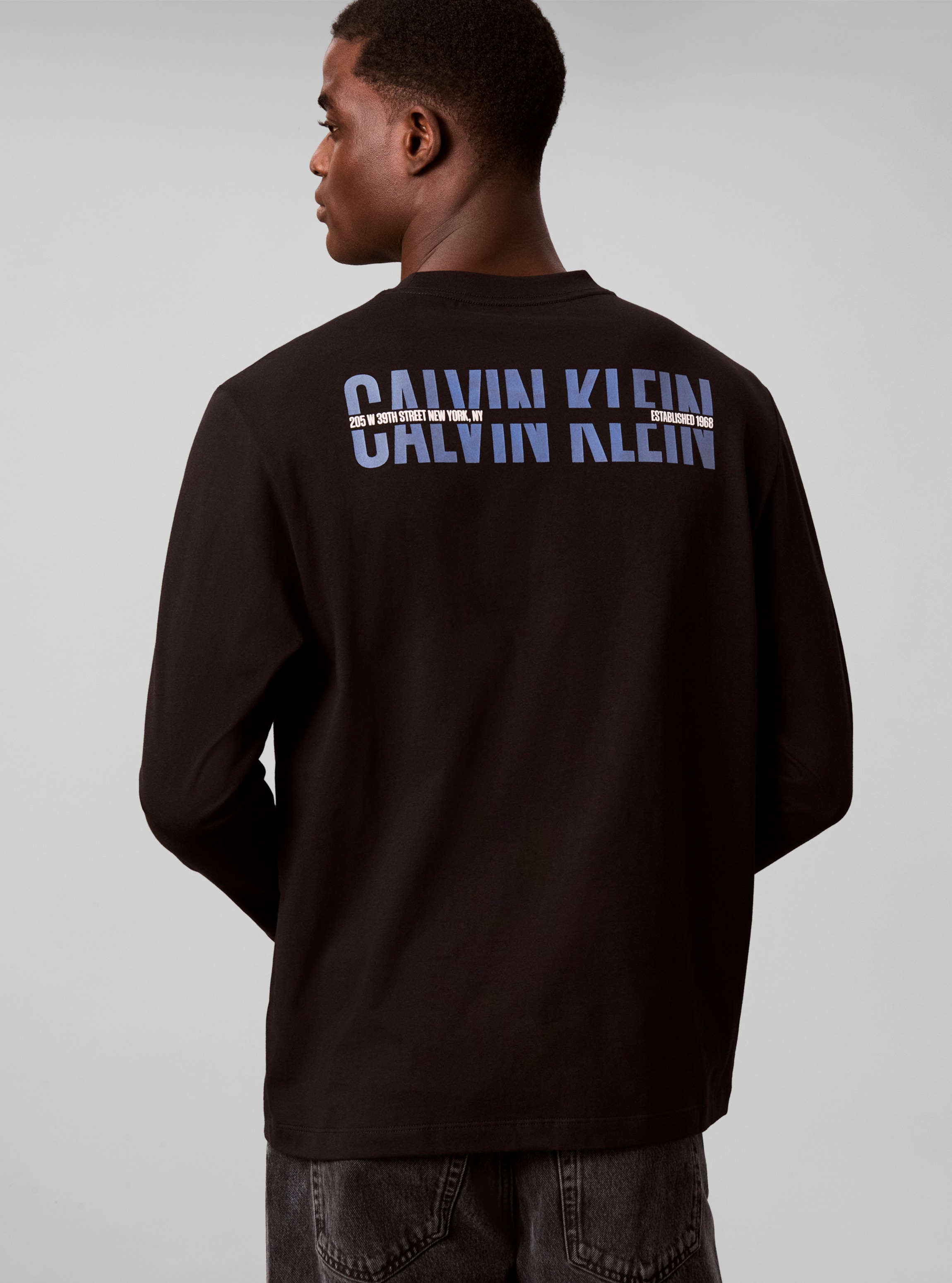 Calvin Klein Jeans Langarmshirt »EASY 20S RETRO CALVIN BACK« Regular fit mit Markenprint