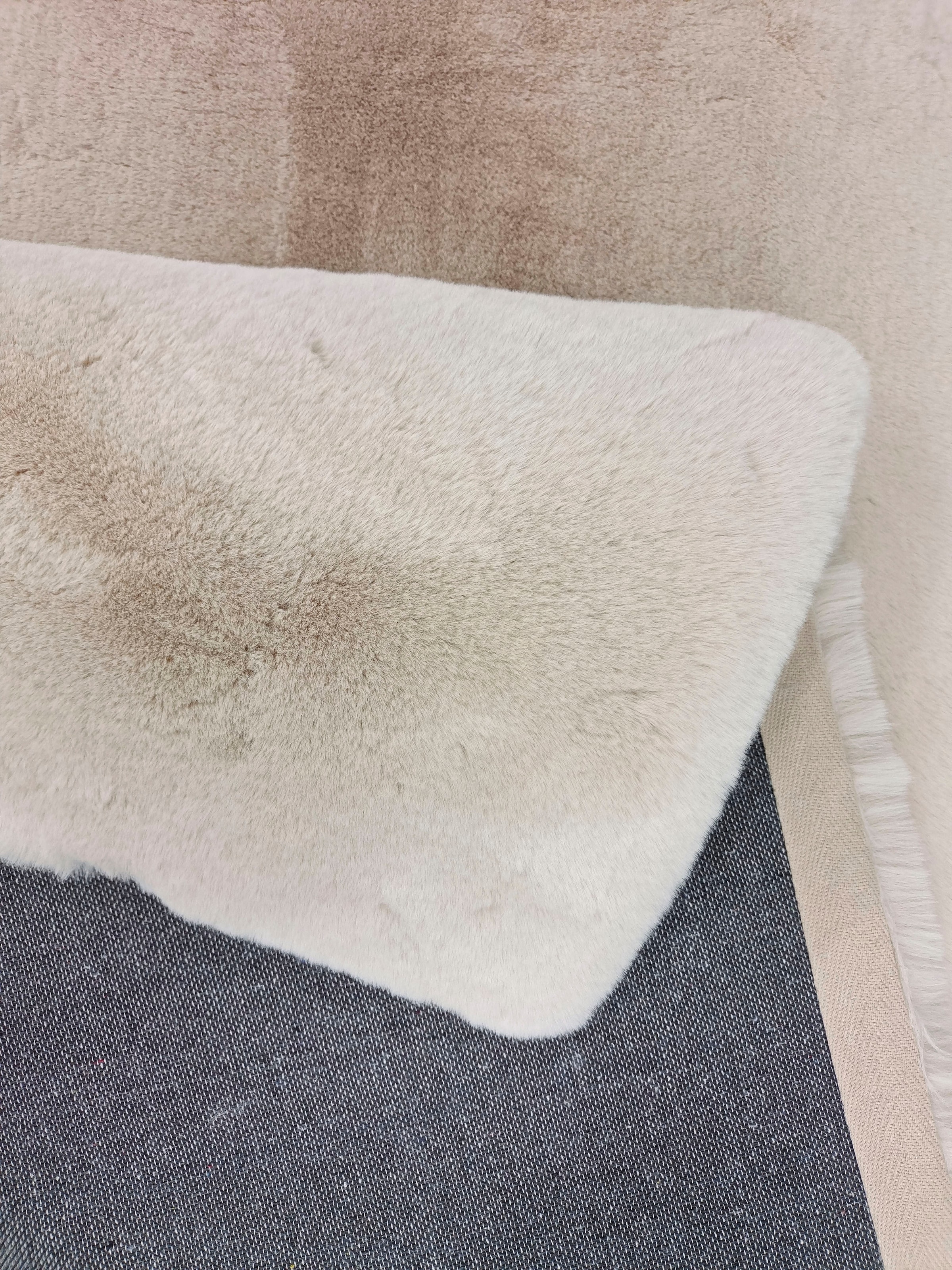my home Fellteppich »Rabbit«, rechteckig, 42 mm Höhe, besonders weich dank Microfaser, flauschiges Kunstfell, Kaninchenfell-Haptik, fußbodenheizungsgeeignet, pflegeleicht, Läufer, Teppiche für Wohnzimmer, Schlafzimmer, Diele, Flur