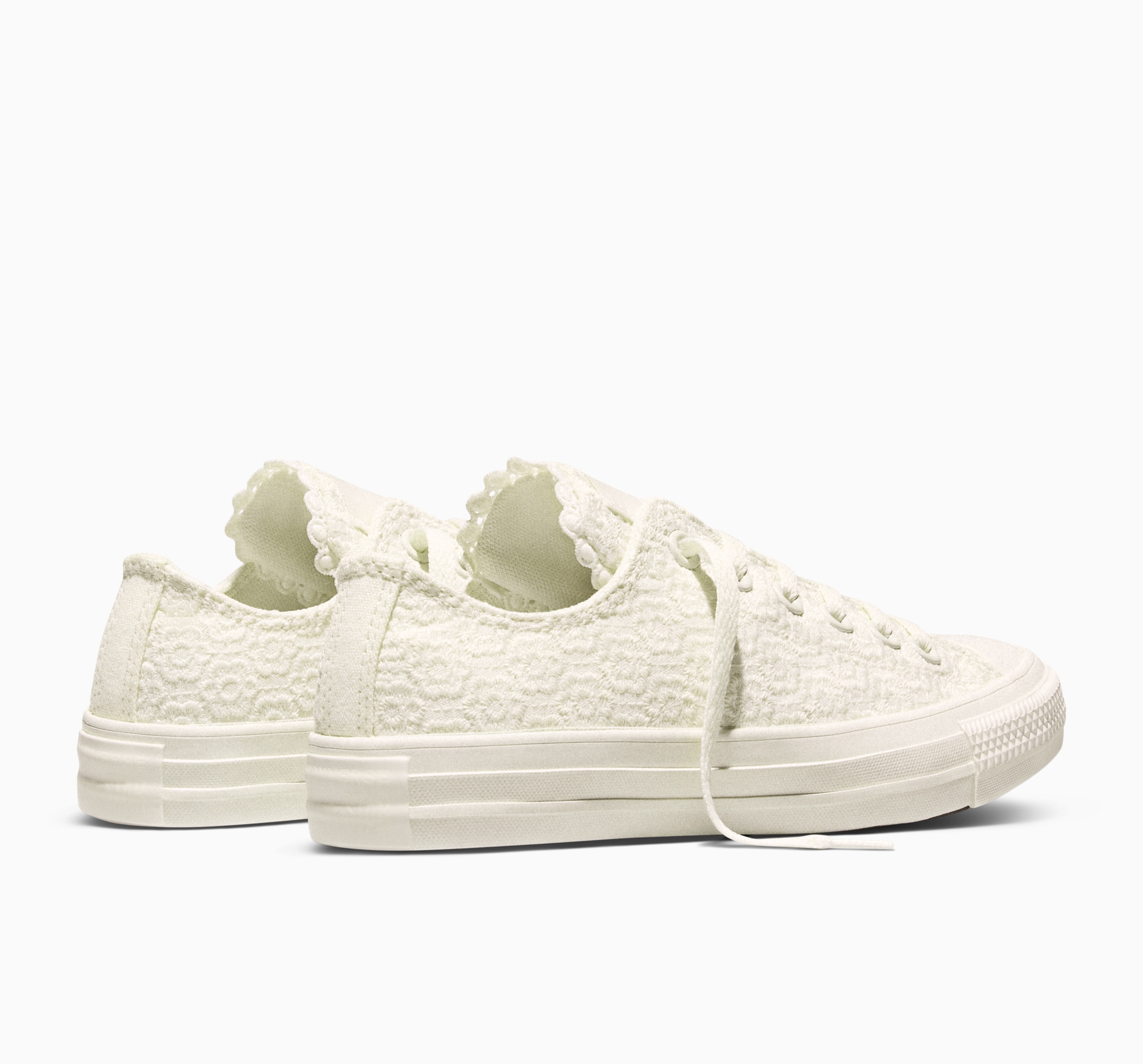 Converse Sneaker »CONVERSE CHUCK TAYLOR ALL STAR CROCHET FLORALS«  für vielseitige Aktivitäten, mit leicht profiliertem Laufsohlenprofil
