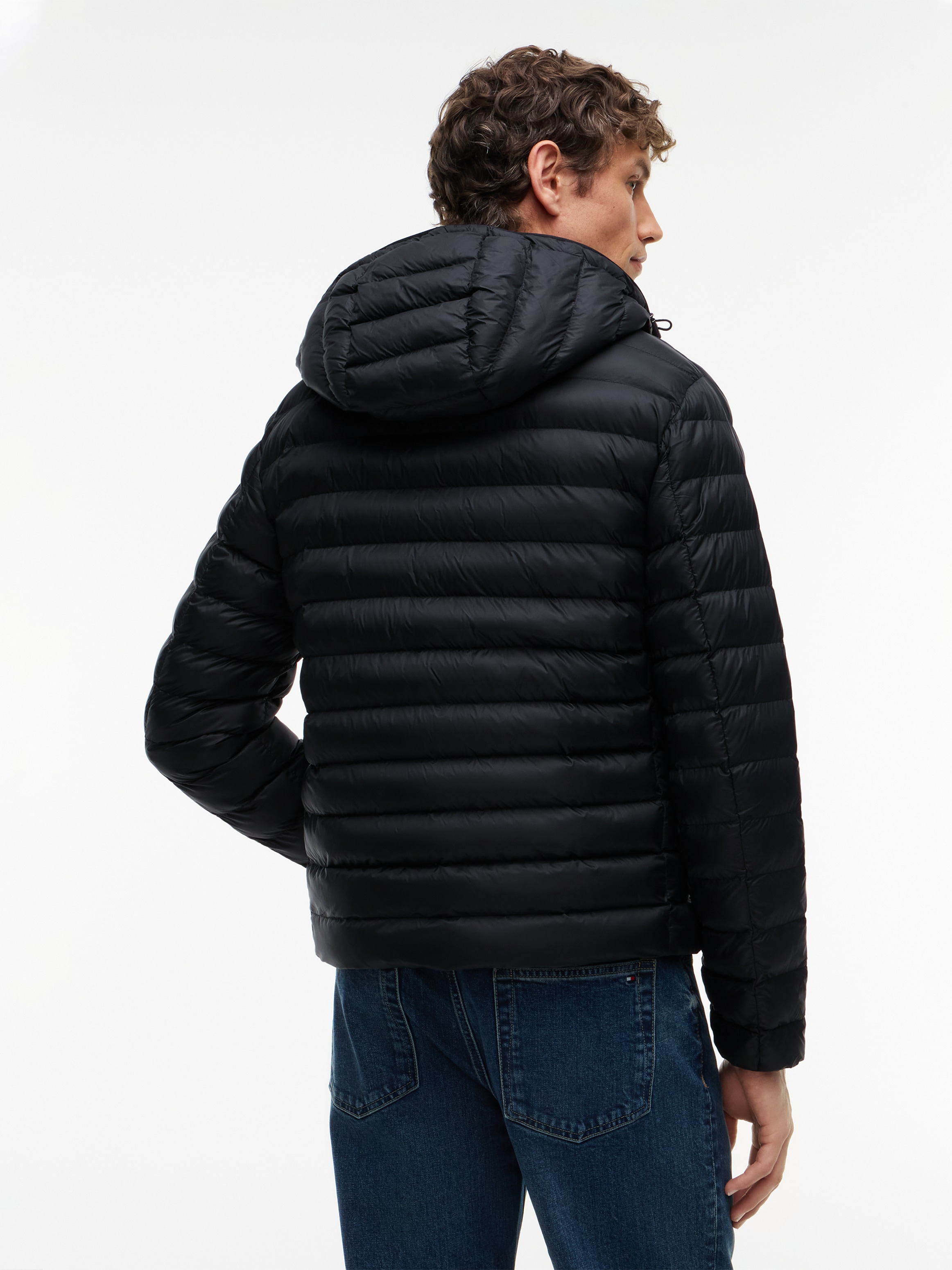 Tommy Hilfiger Steppjacke »PACKABLE RECYCLED HOODED« mit Kapuze sportive Kapuze mit Global Stripe