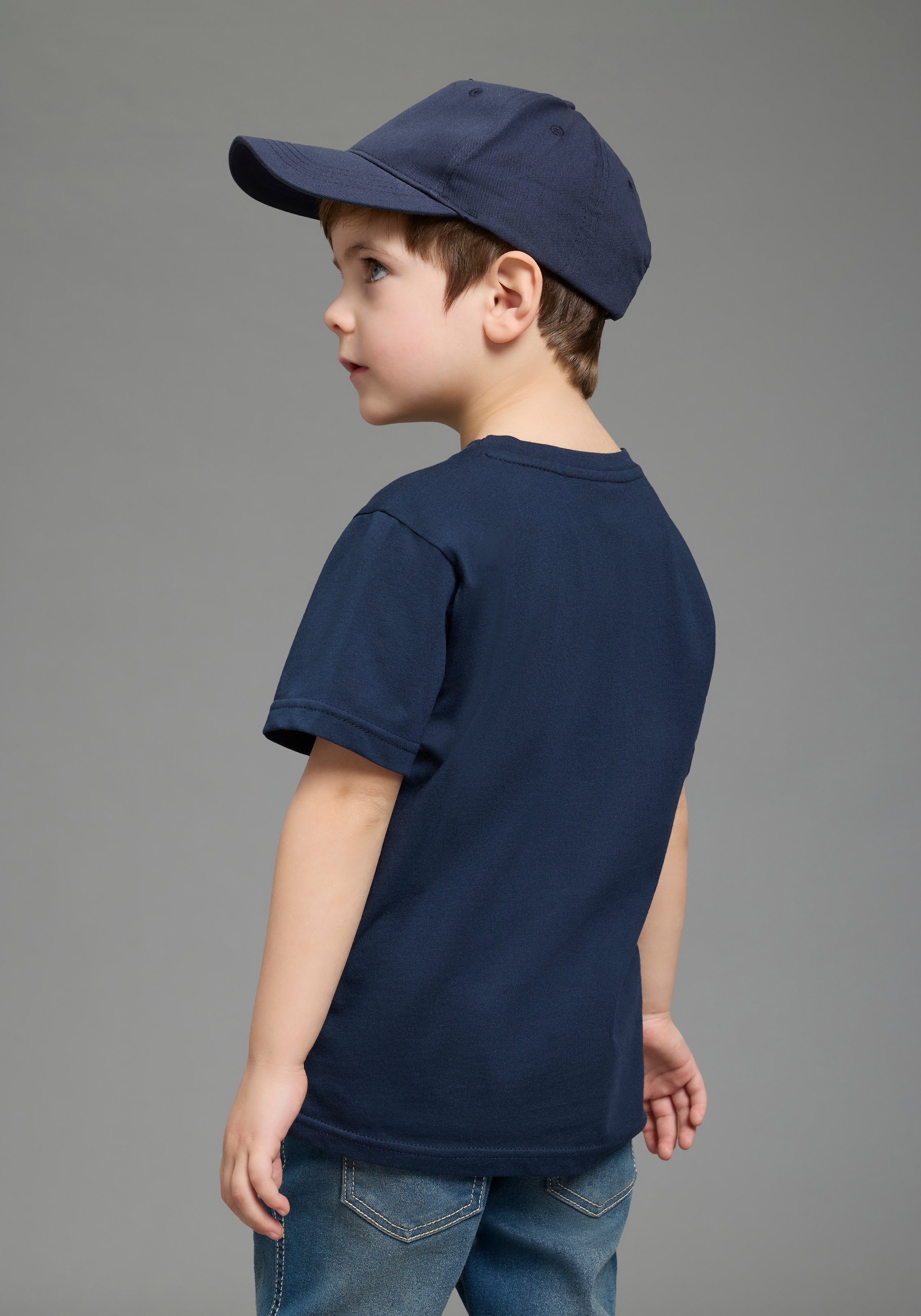 KIDSWORLD T-Shirt »CARS LIGHTNING MCQUEEN - Disney Shirt« Kurzarm, Rundhalsausschnitt, in Basic Passform, aus Baumwolle