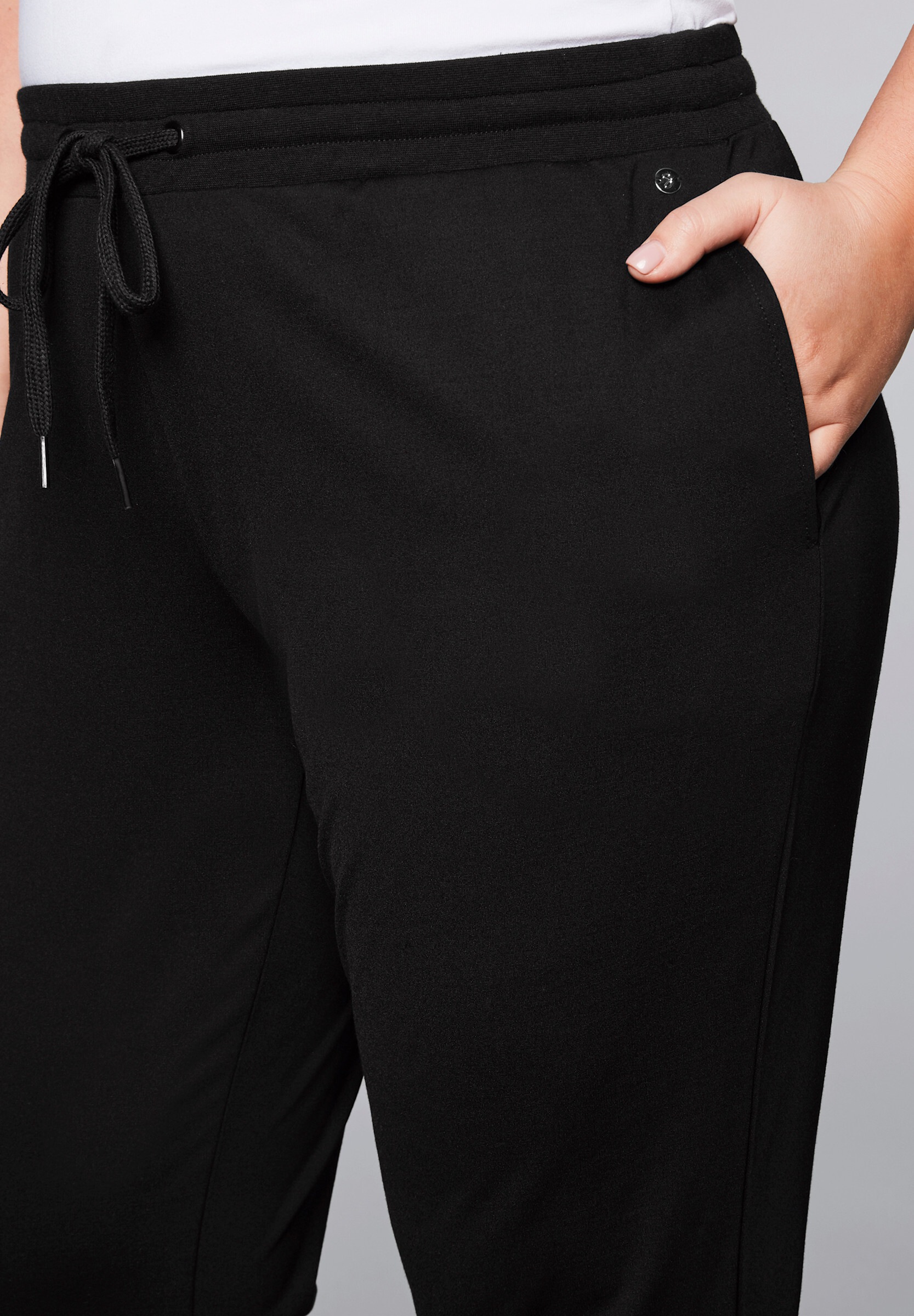 Sheego Sporthose »Sweathose Sweathose in 3/4-Länge«  in 3/4-Länge, atmungsaktiv