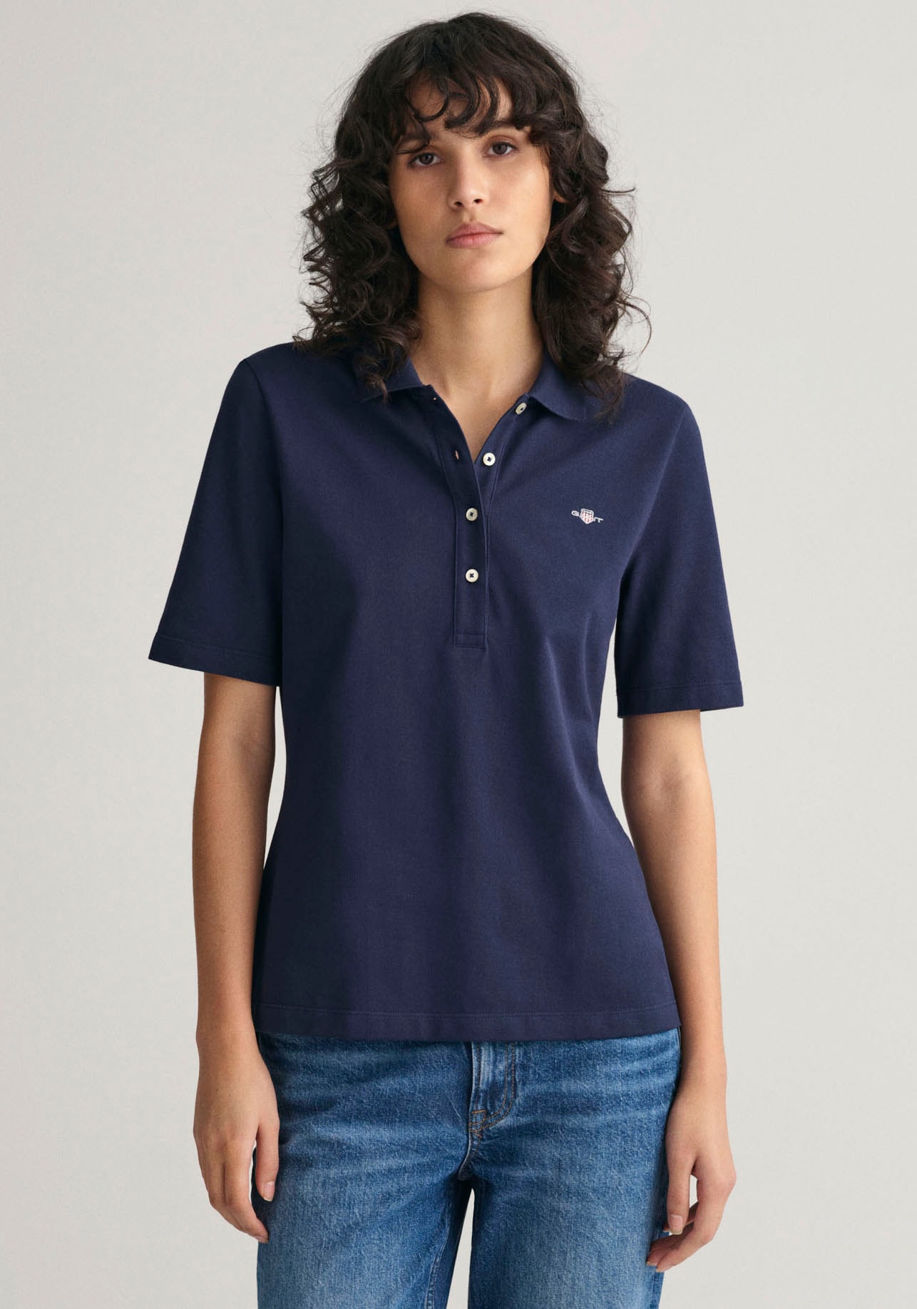 Gant Poloshirt »SLIM SHIELD KA PIQUE POLO«, mit grafischer Logostickerei auf der Brust