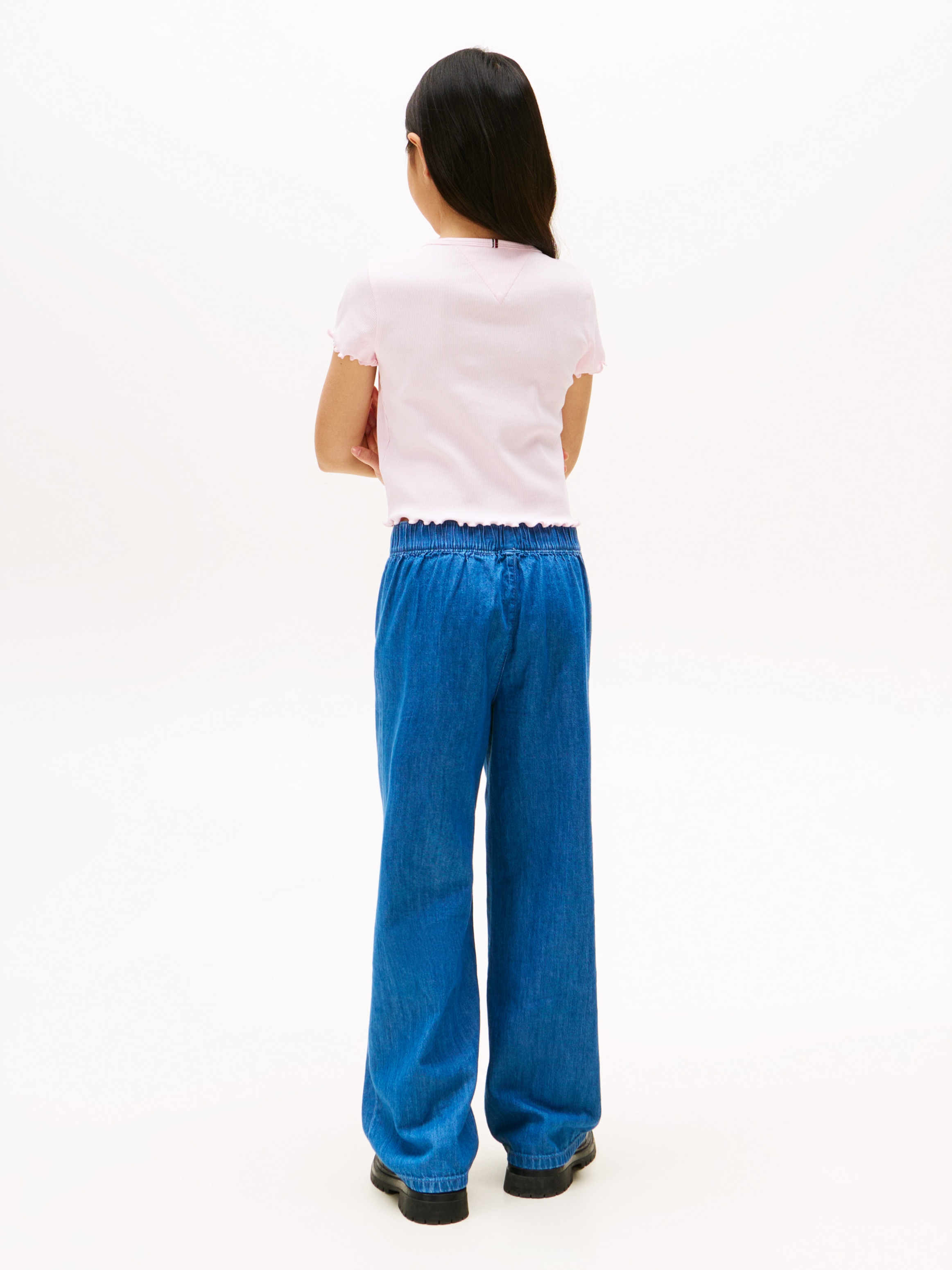Tommy Hilfiger T-Shirt »ESSENTIAL RIB TOP SS«, mit Babylock-Kanten, mit Logostickerei
