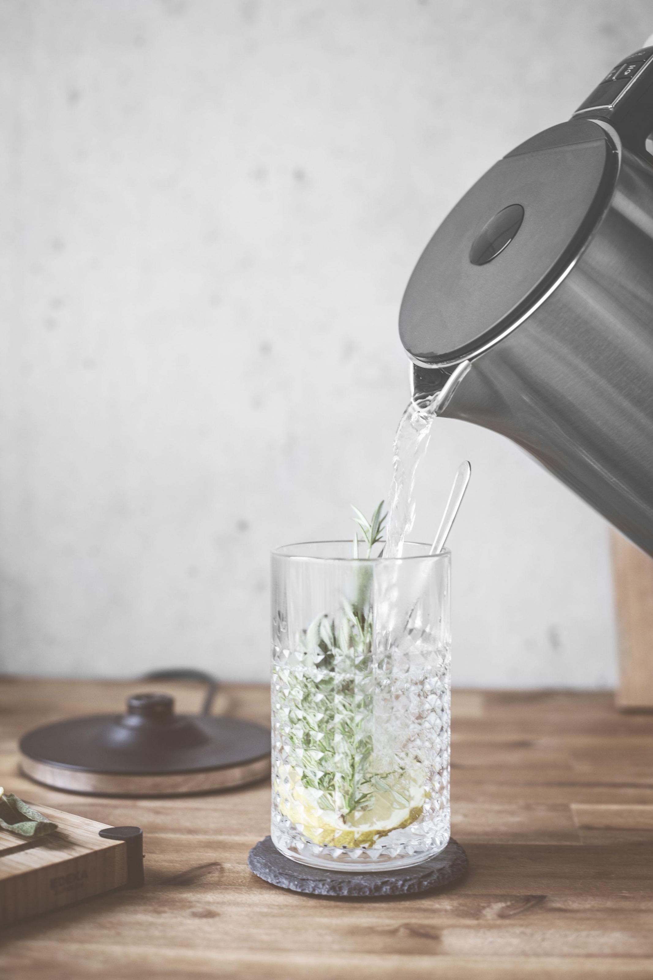 Gastroback Wasserkocher »42436« 1,5 l 2200 W Gradgenaue Anzeige der Wassertemperatur, Warmhaltefunktion (30min)