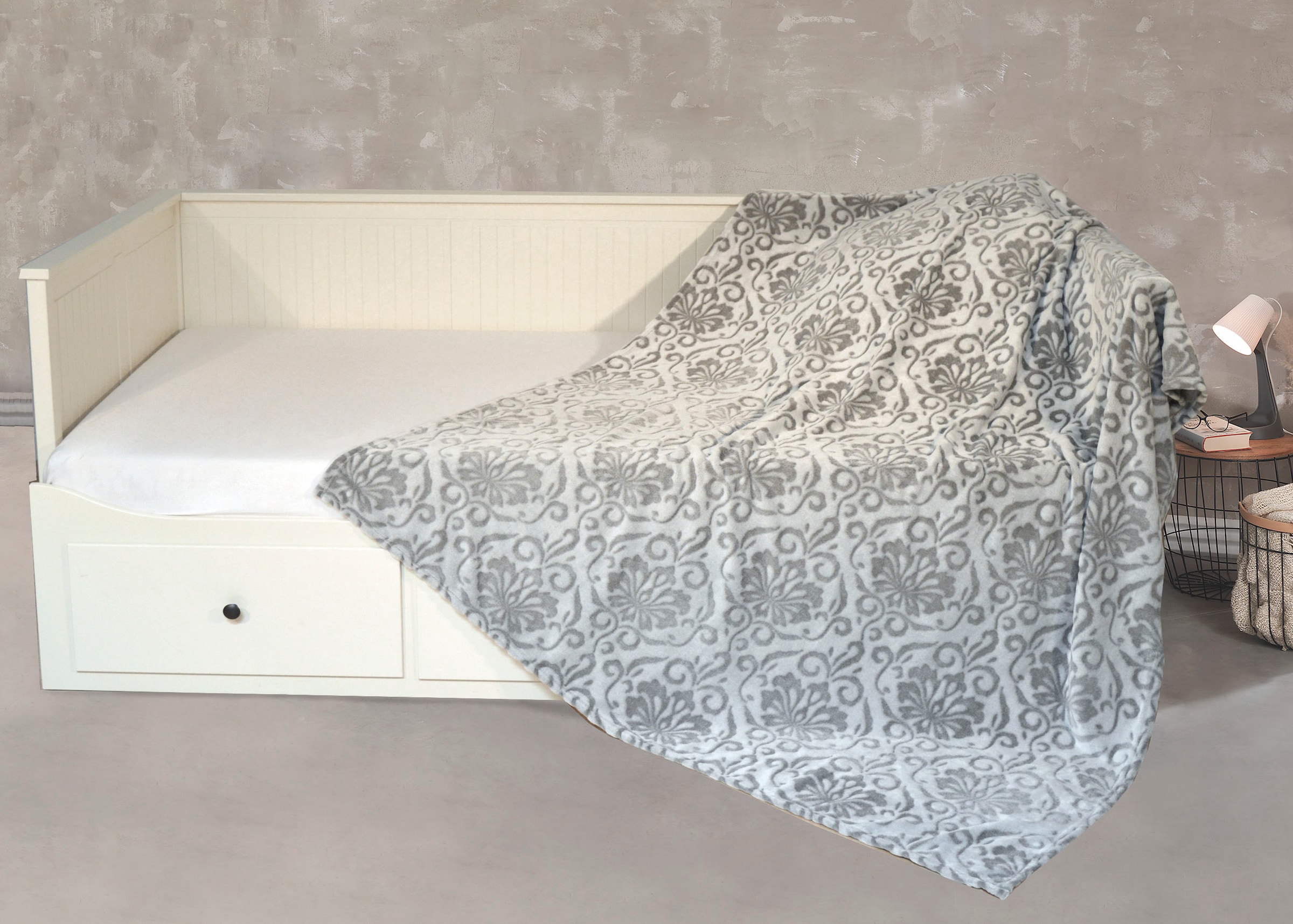 KiNZLER Wohndecke »Kaschmirtouch Ornamente«, mit Hoch-Tief Effekt