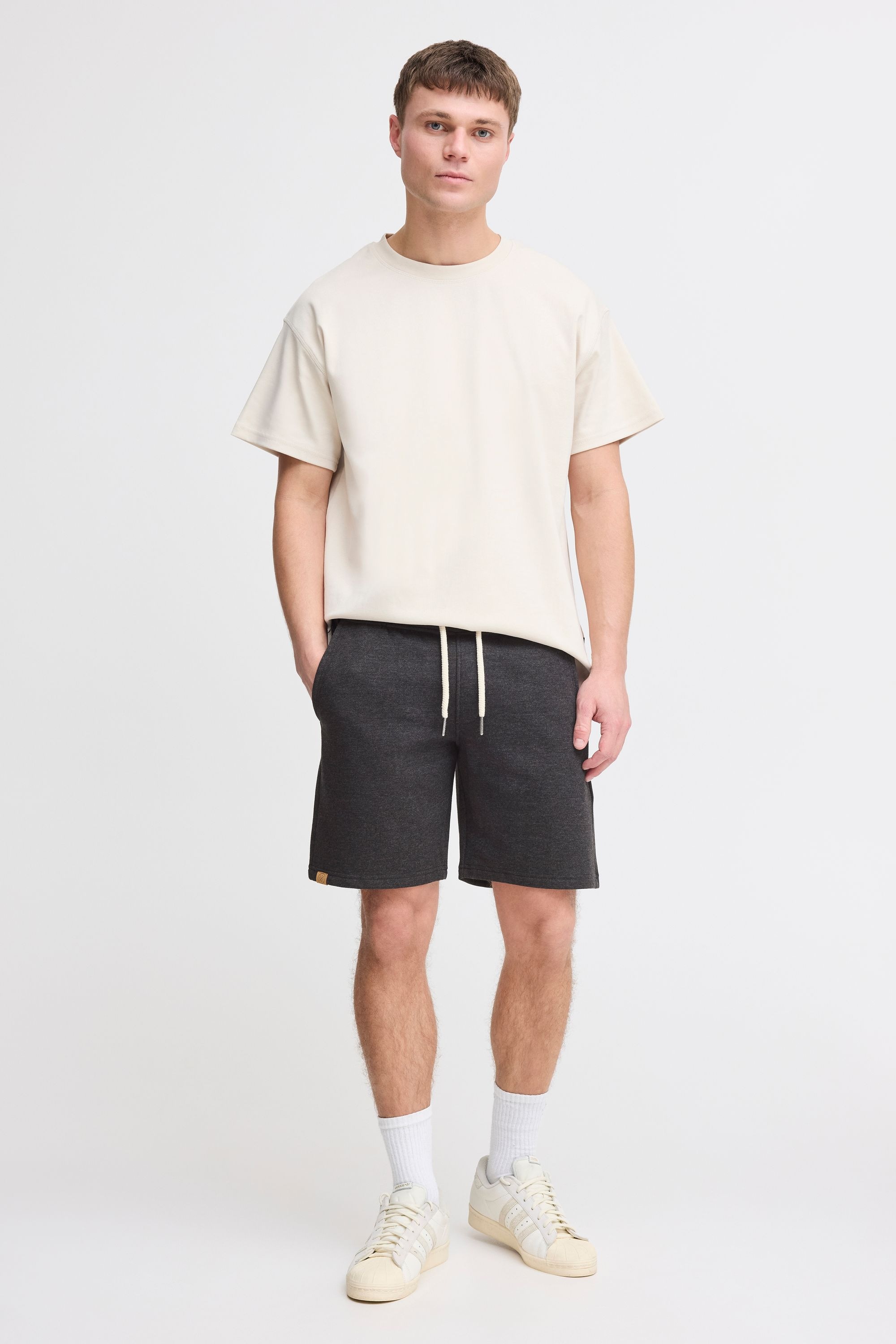 !Solid Sweatshorts »Sweatshorts SDARONA«